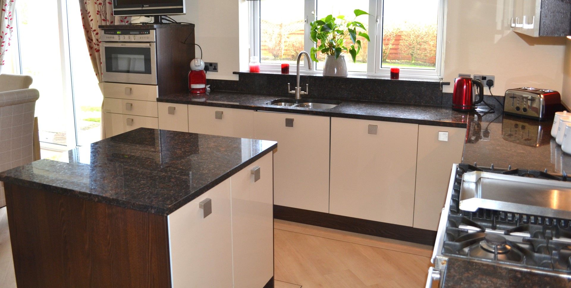 1 x Kitchen Design Bespoke Fitted Kitchen With Utility Room, Granite Worktops And Neff Appliances - - Image 11 of 41