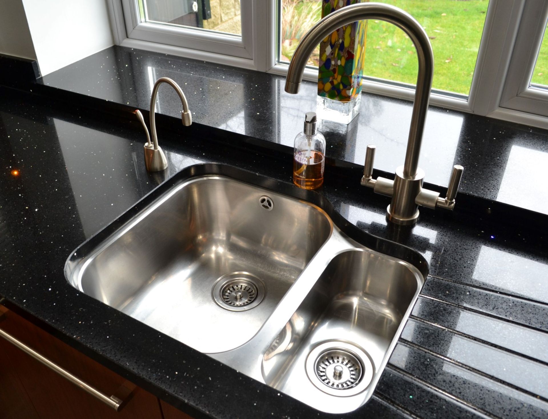 1 x Kitchen Design Bespoke Fitted Kitchen With Silestone Worktops & Neff Appliances - Superb - Image 25 of 59