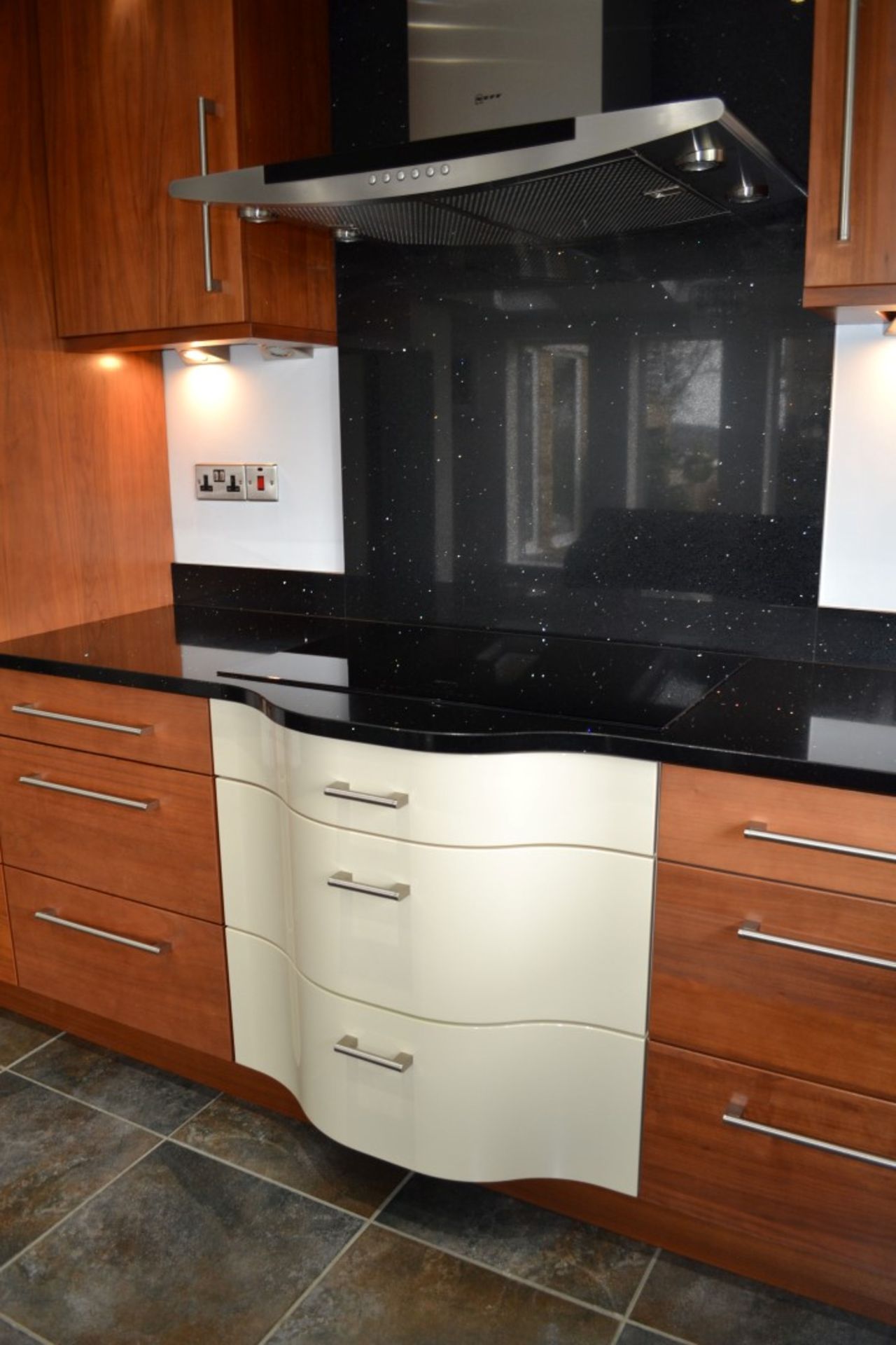 1 x Kitchen Design Bespoke Fitted Kitchen With Silestone Worktops & Neff Appliances - Superb - Image 33 of 59