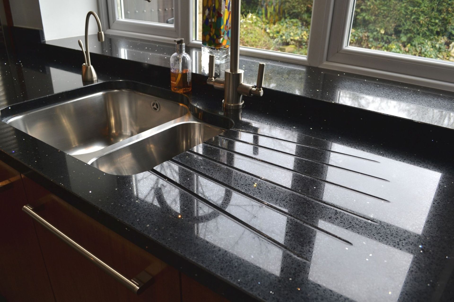 1 x Kitchen Design Bespoke Fitted Kitchen With Silestone Worktops & Neff Appliances - Superb - Image 23 of 59