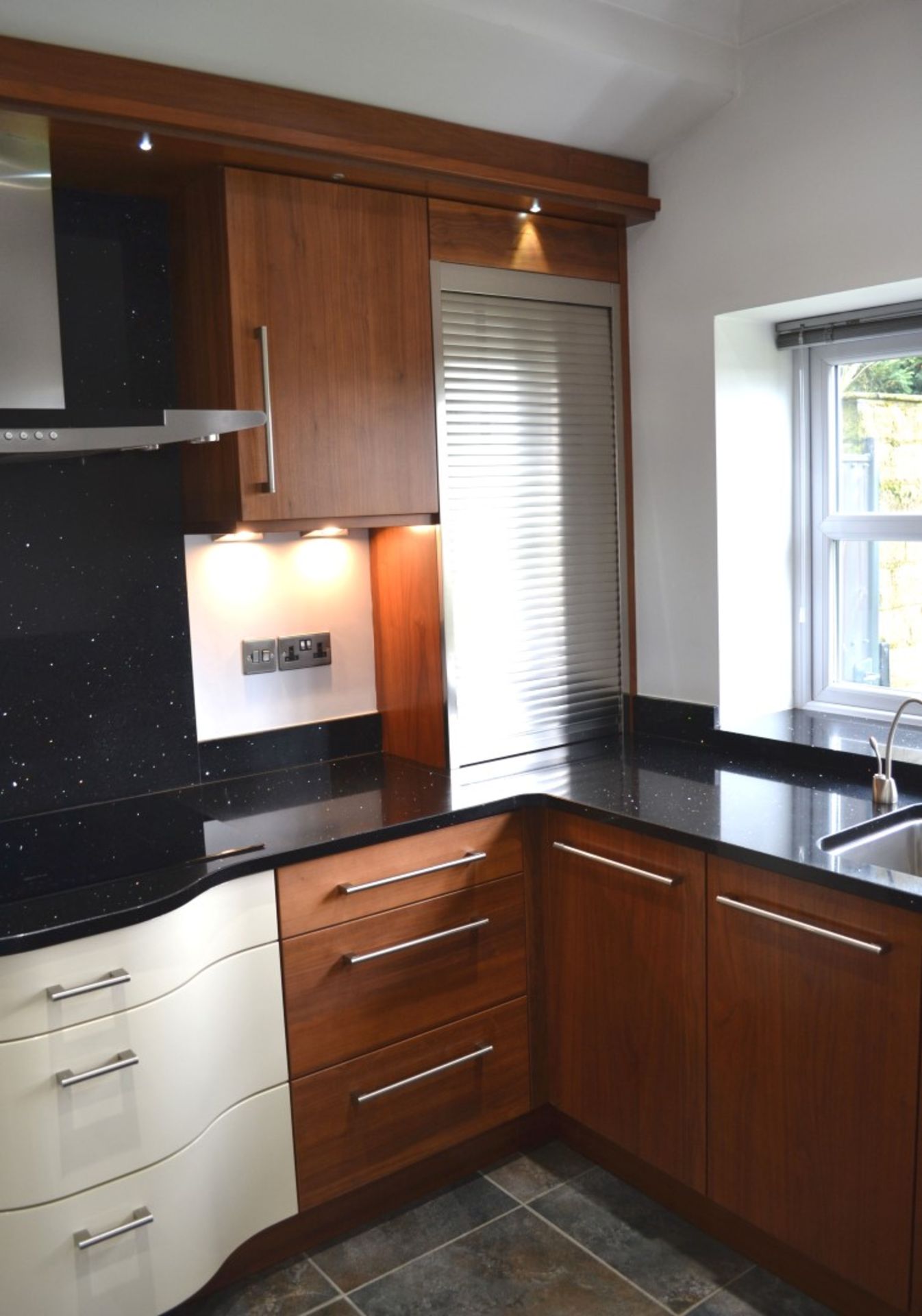 1 x Kitchen Design Bespoke Fitted Kitchen With Silestone Worktops & Neff Appliances - Superb - Image 13 of 59