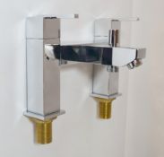 1 x Vogue Series 3 Bath Modern Bath Shower Mixer Tap With Handset Hose And Bracket In Bright