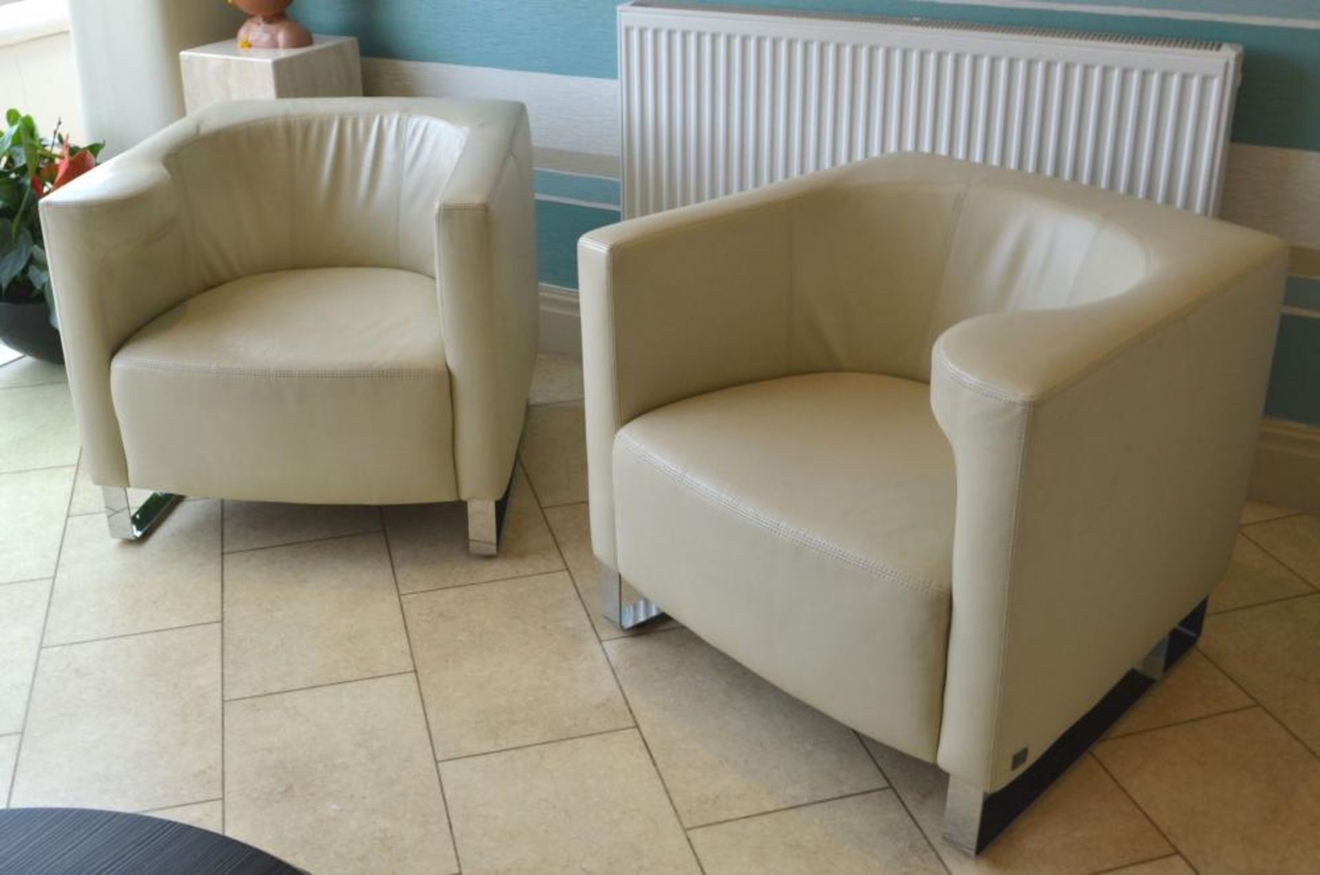 2 x W.Schillig Cream Leather Armchairs - Excellent Condition - CL272 - Location: Burnley BB12 *NO VA