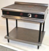 1 x 3-Plate Solid Top Electric Commercial Griddle - Dimensions: 90 x 76 x 94.5cm - Ref: HM233 - CL26