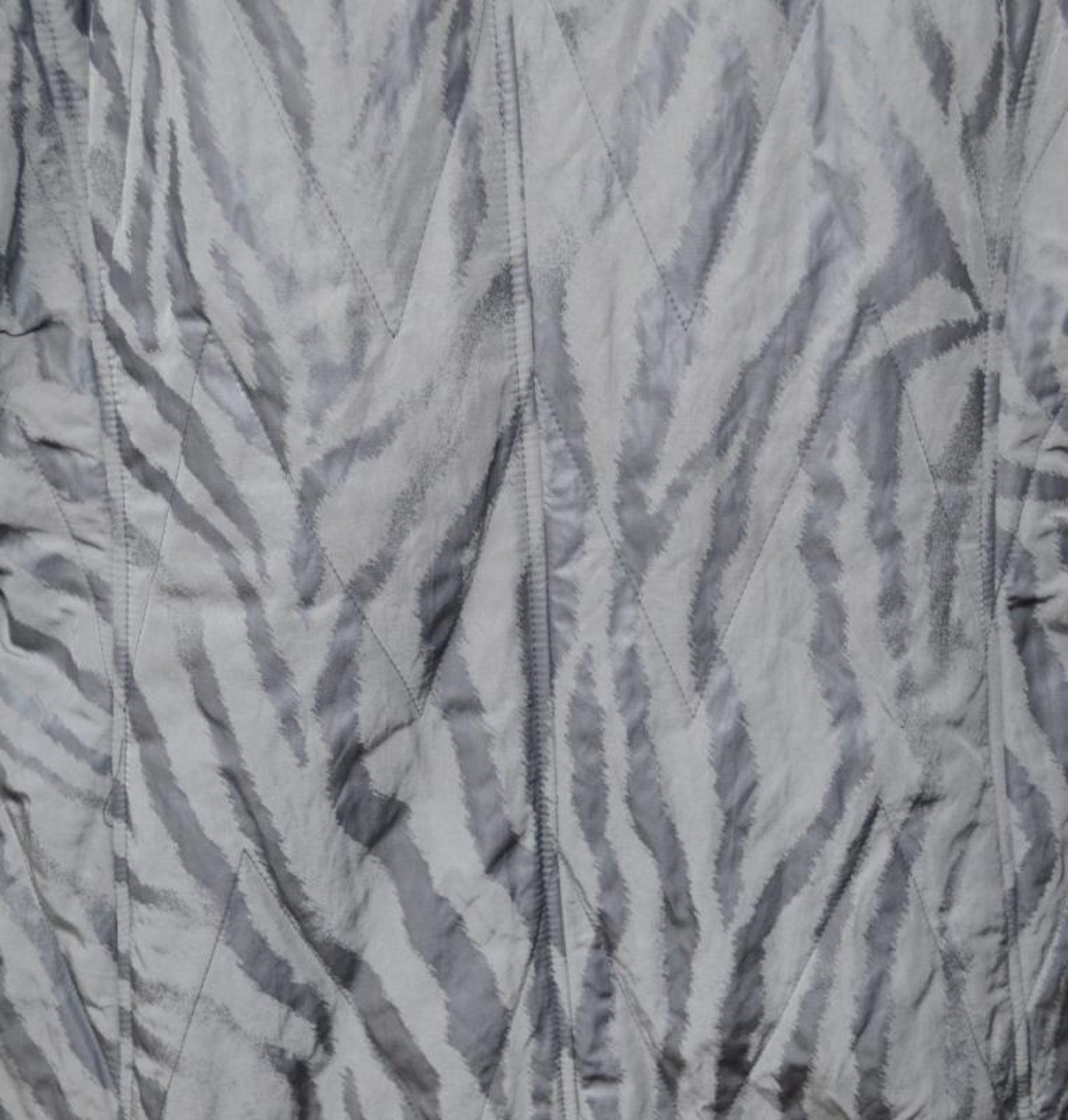 1 x Steilmann KSTN By Kirsten Womens Quilted Winter Jacket - Colour: Silver Grey Animal Print - CL21 - Image 3 of 9