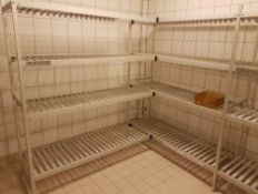 Approx 11 x Bays of Craven Nylon Coated Food Processing Refrigerator Shelving - Ref: 234 - CL011 -