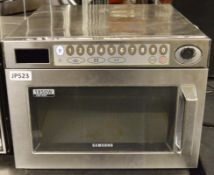 1 x Samsung Commercial Microwave Oven - Model CM1929 - Stainless Steel Finish - 1850w - CL297 - Ref