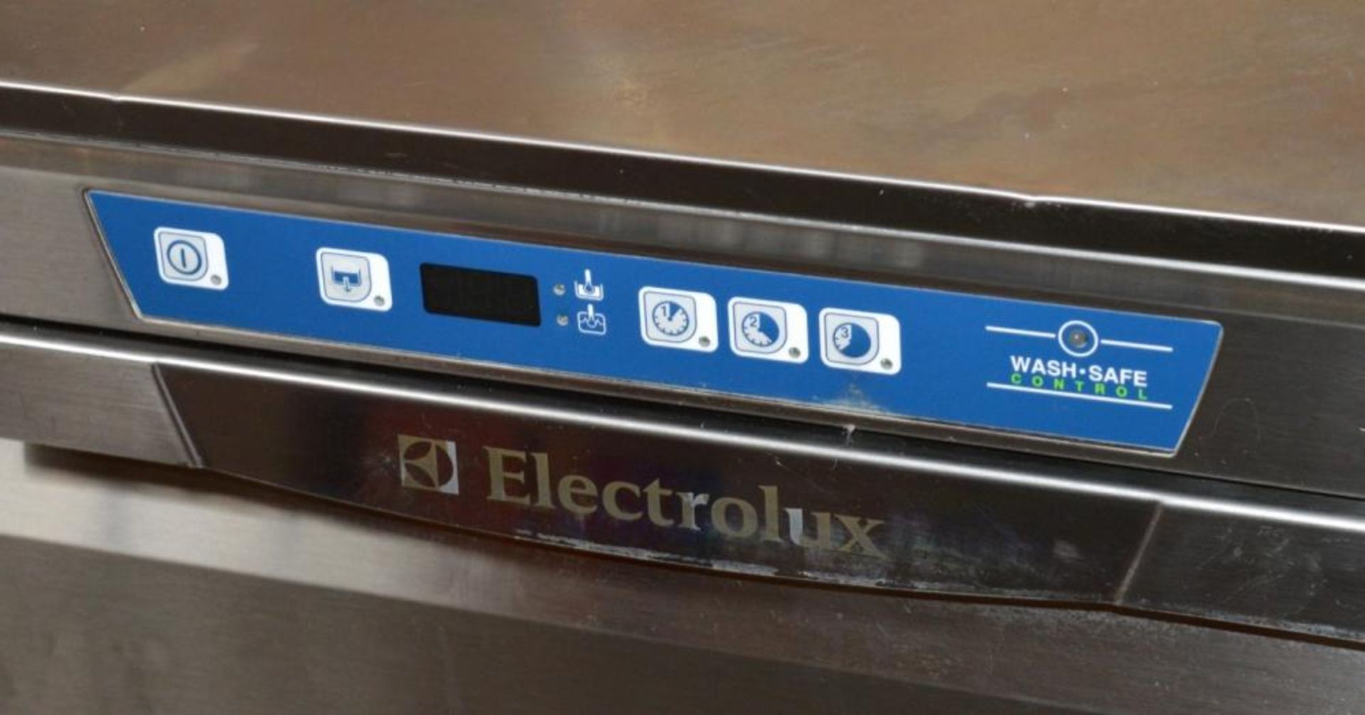 1 x Electrolux EUCAIG Green &amp; Clean Undercounter Dishwasher - Stainless Steel Finish - 240v - RR - Image 5 of 7