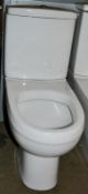 1 x Close Coupled Toilet Pan And Cistern (Inc. Fittings) - Ex-Display Item - Ref MT881 - CL269 - Loc