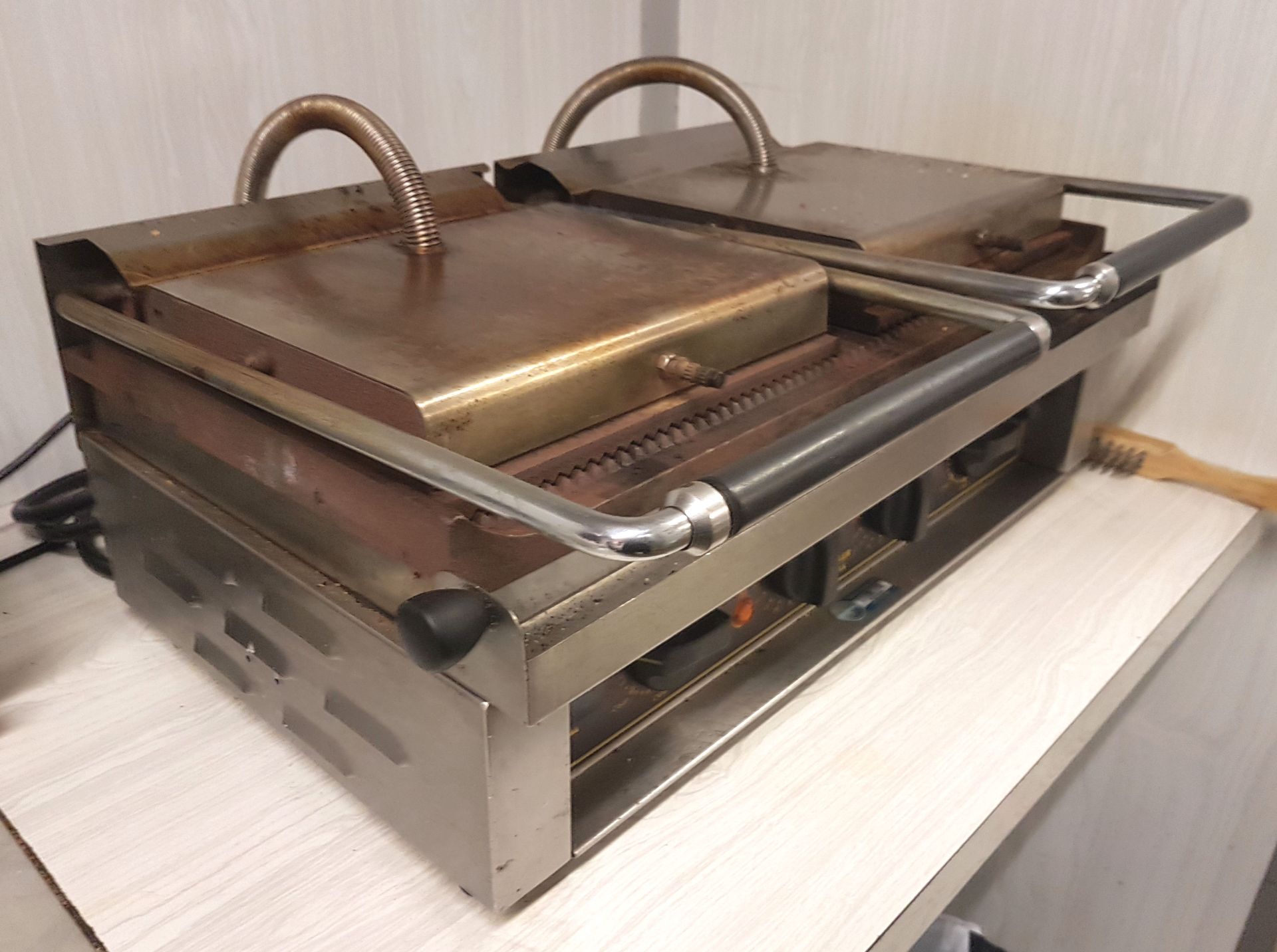 1 x Roller Grill - Dimensions: 56 x 39 x H20cm - Ref: SIN018 - CL278 - From A Recently Closed - Image 3 of 7