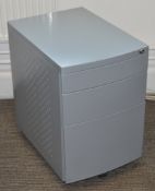 1 x Three Drawer Metal Office Pedestal in Grey - With Castor Wheels For Mobility - Very Good