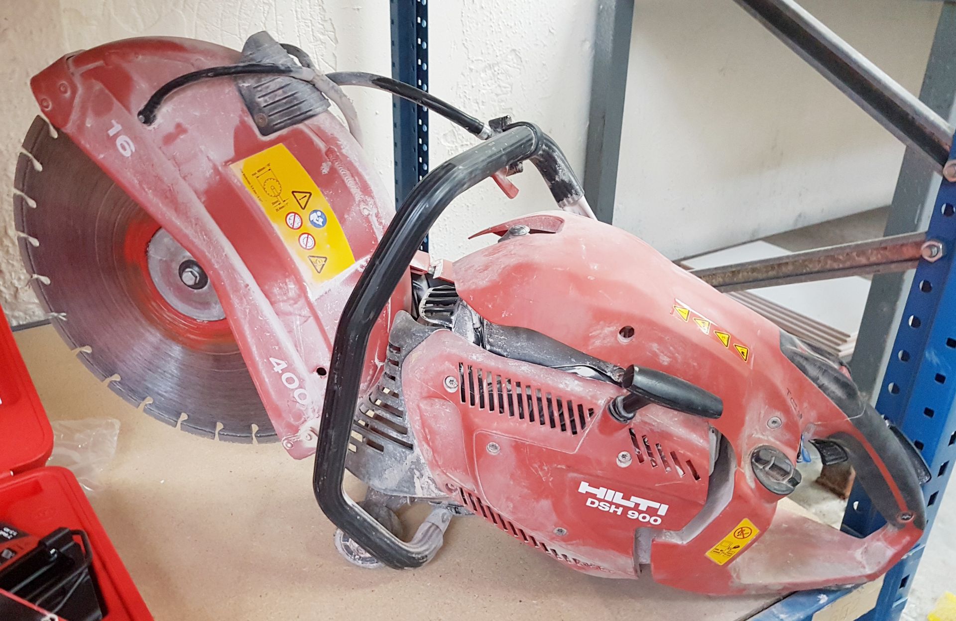 1 x Hilti DSH900 16 Inch Hand Held Petrol Cutting Saw For Depths of Upto 150mm