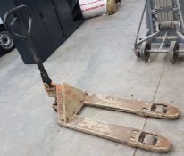 1 x Hand Pallet Pump Truck