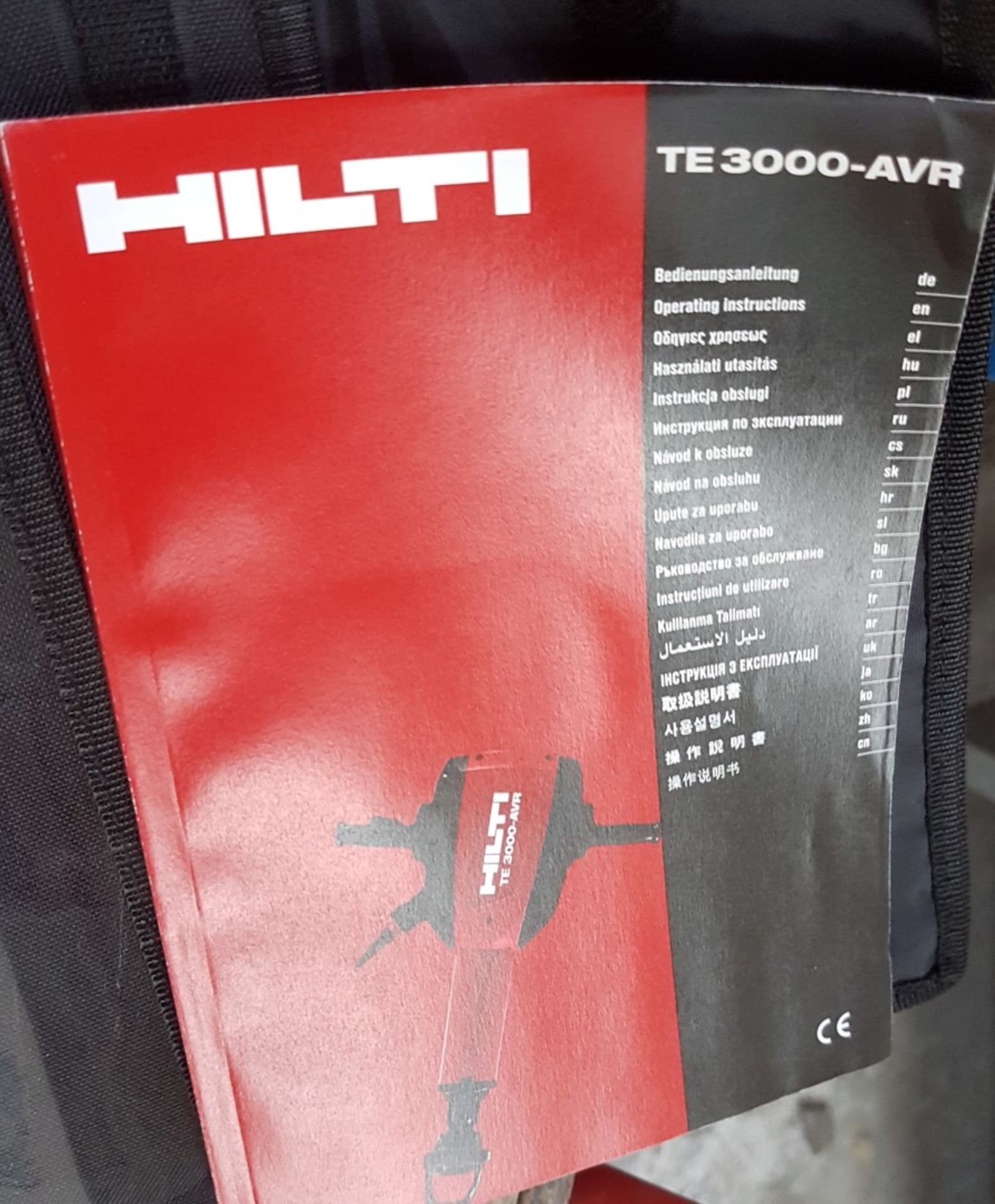 1 x Hilti TE 3000-AVR Concrete Demolition Hammer - With Trolley and Drill Bits - Image 8 of 8