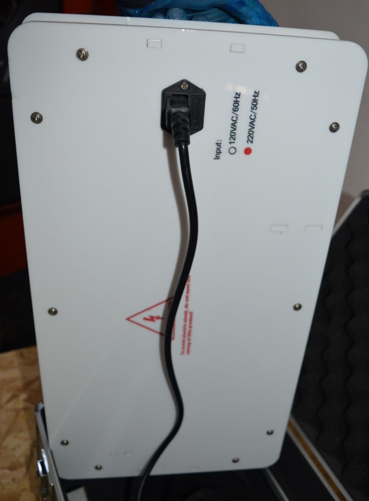 1 x Light Bulb Test Box With Carry Case - 240v - Suitable For Testing Various Bulbs Including - Image 7 of 7