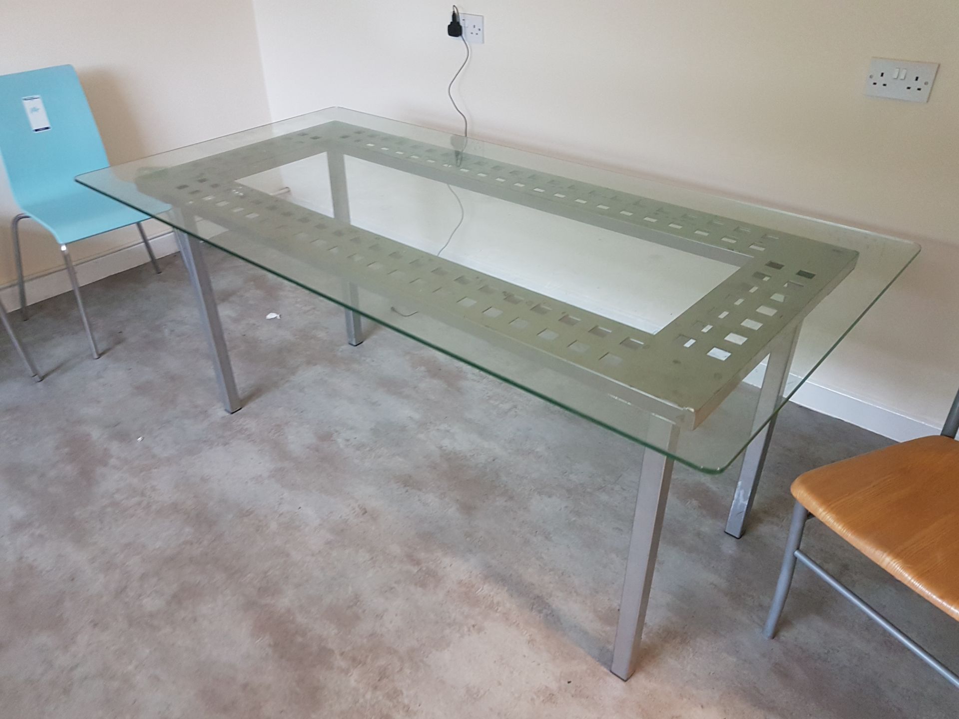 1 x Glass Dining Table With Ten Chairs in Orange Blue and Grey - CL303 - Location: North Wales LL14 - Image 2 of 7