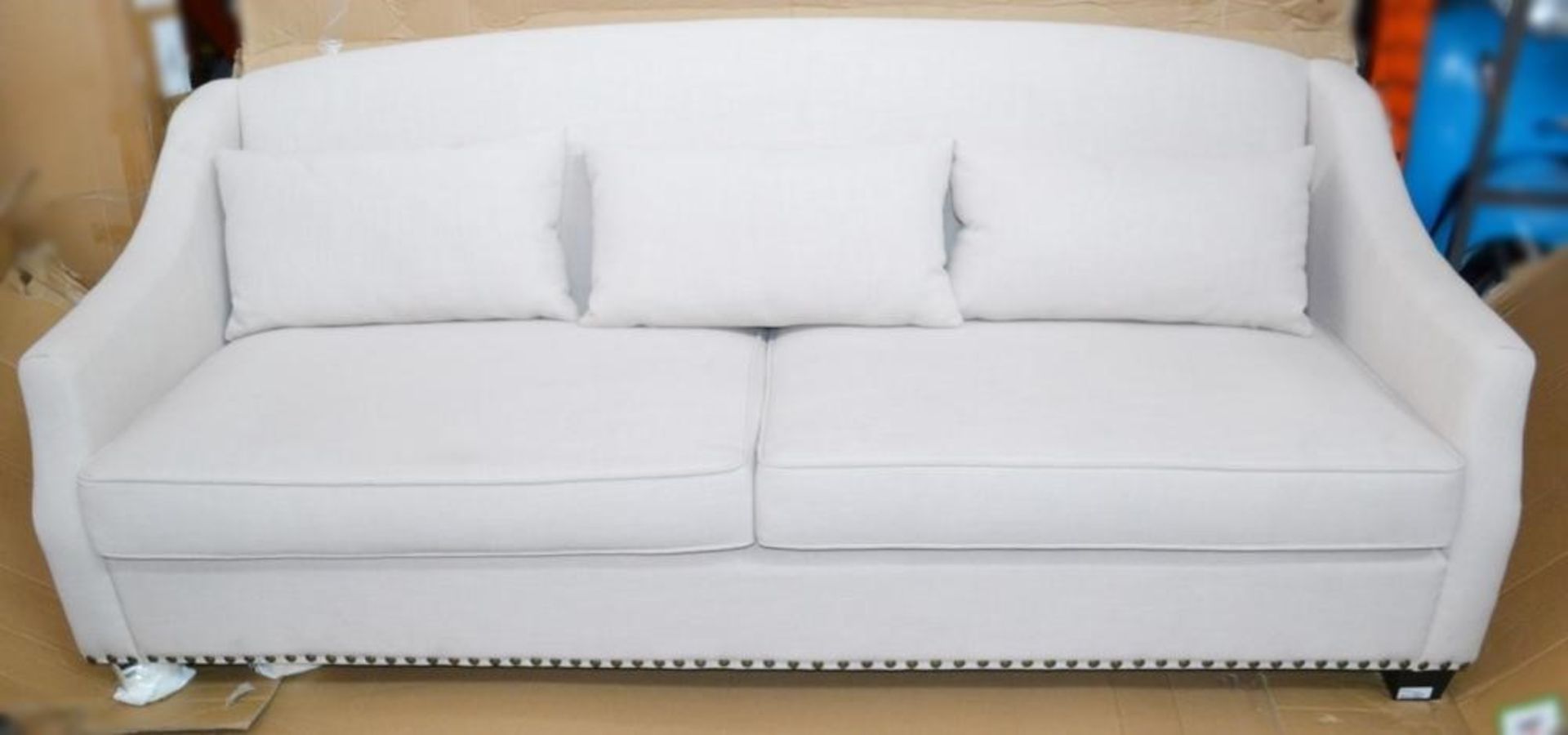 1 x EICHHOLTZ "Langford" Sofa (109079) - Finished In Jacquard Cream Upholstery, With Black Legs And - Bild 5 aus 11