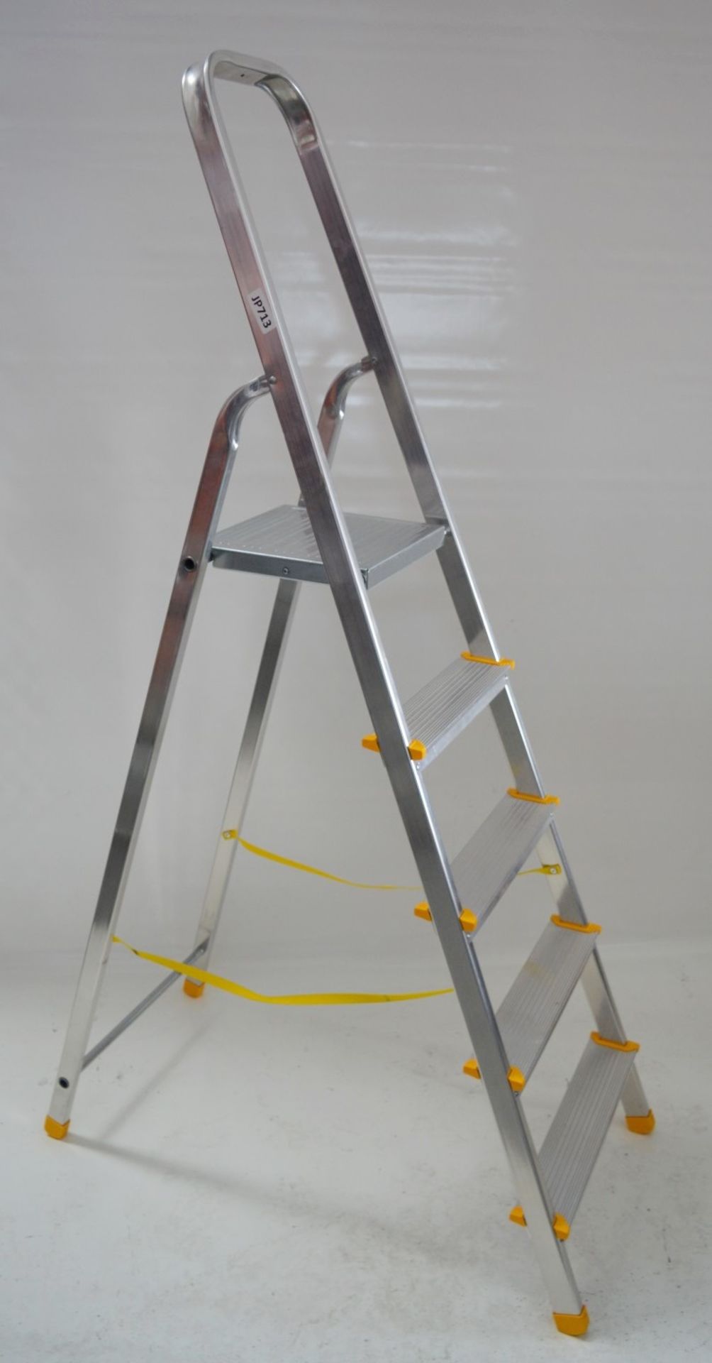 1 x Horizon 5 Tread Aluminum Platform Steps - Model 1210-005 - Lightweight and Easy to Handle, 150kg