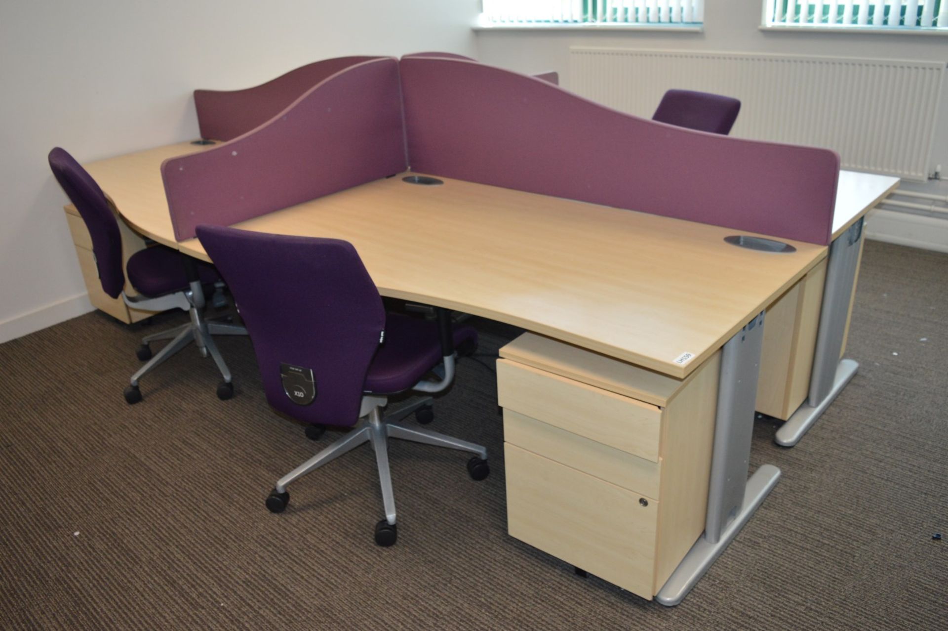 4 x Wave Office Desks With Privacy Partitions - Beech Finish With Purple Privacy Panels - Desk - Bild 9 aus 11