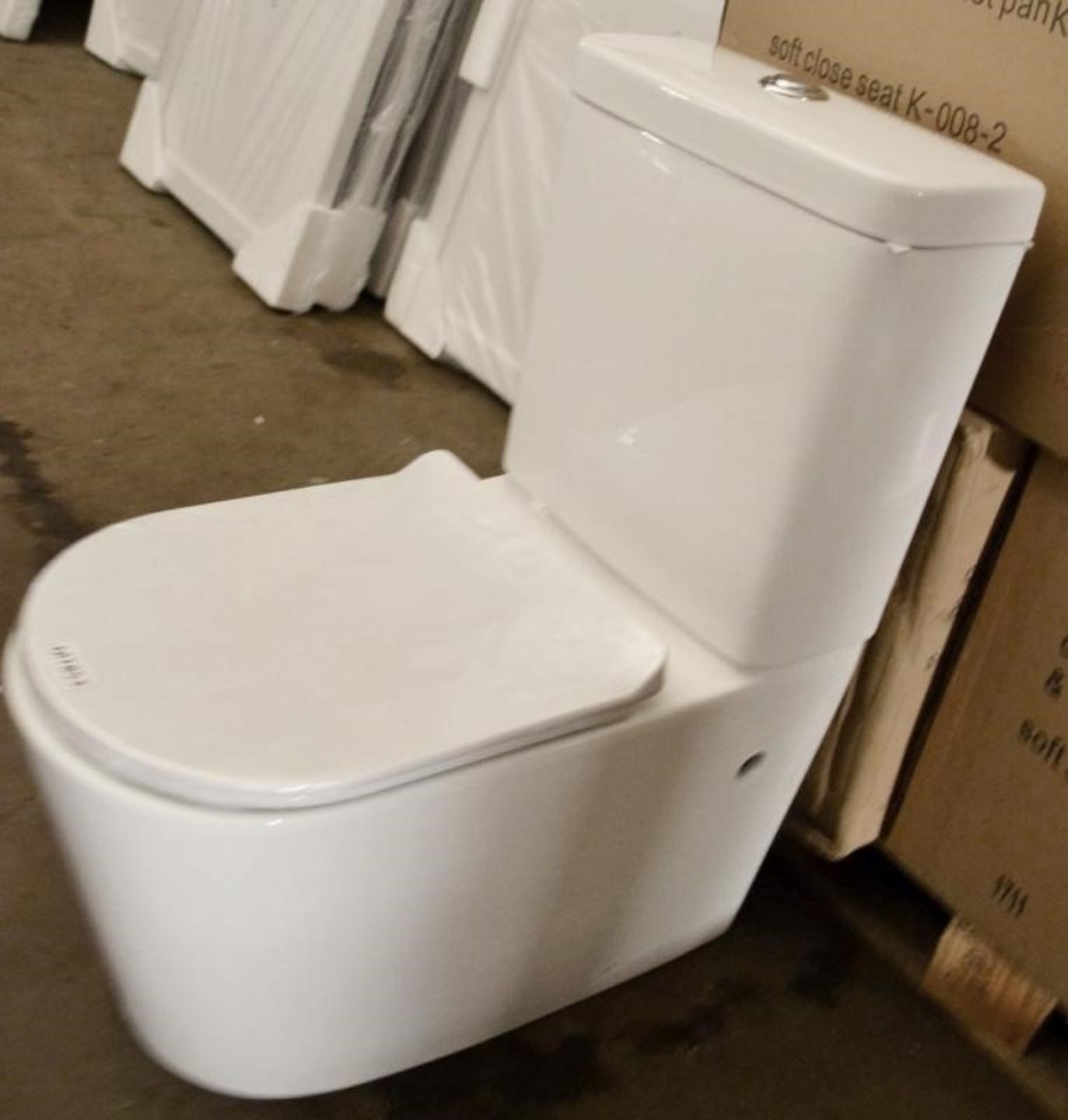 1 x Close Coupled Toilet Pan With Soft Close Toilet Seat And Cistern (Inc. Fittings) - Brand New Box - Image 3 of 12