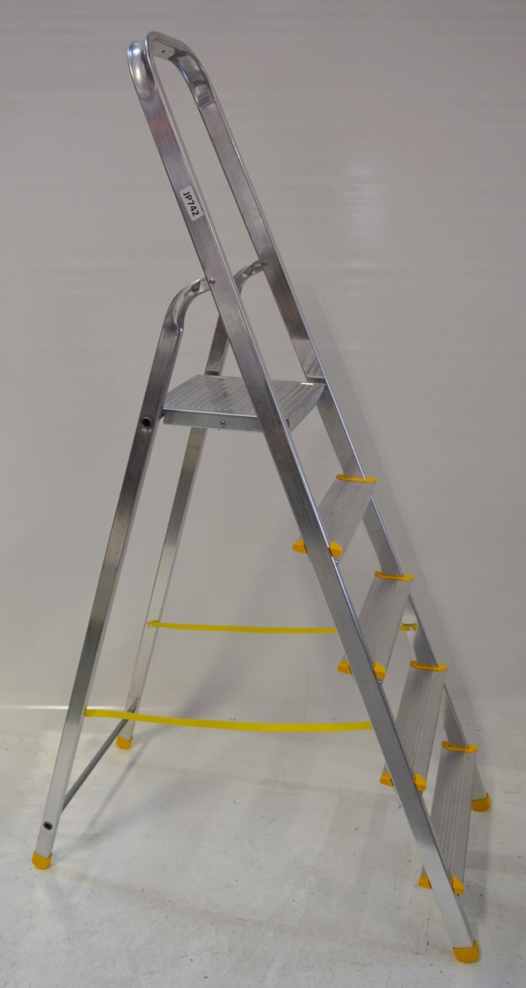 1 x Horizon 5 Tread Aluminum Platform Steps - Model 1210-005 - Lightweight and Easy to Handle, 150kg - Image 4 of 7