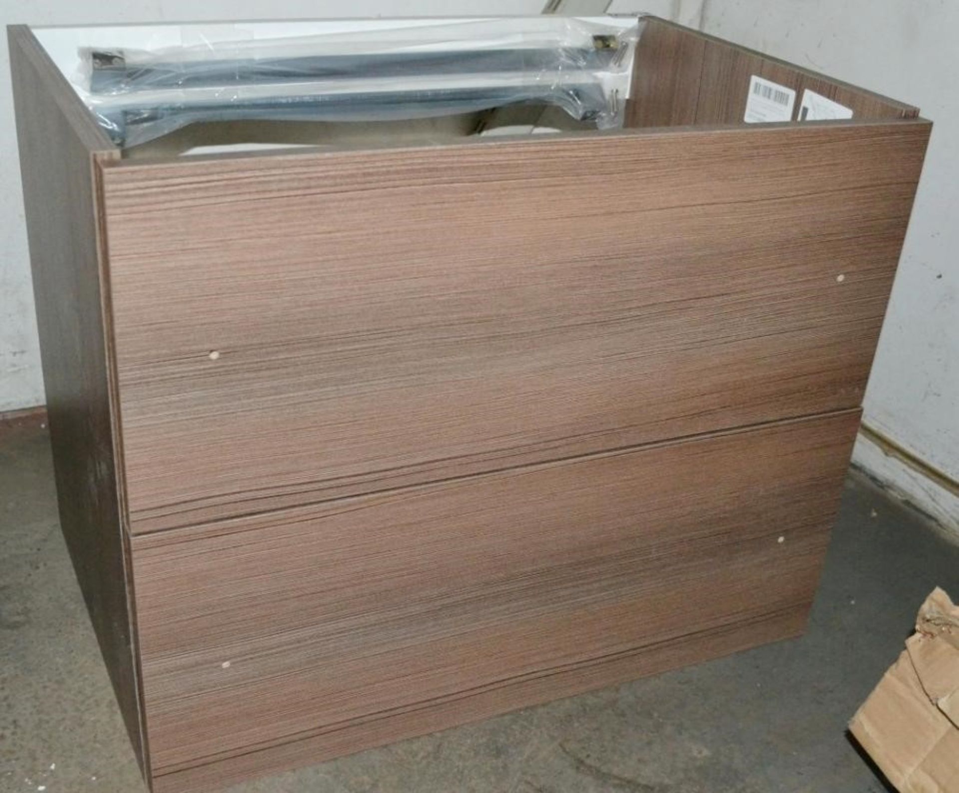 1 x Drift Walnut 600mm Wall Hung Vanity Unit With Chrome Handles - Unboxed Ex-display Item - Dimensi - Image 3 of 4