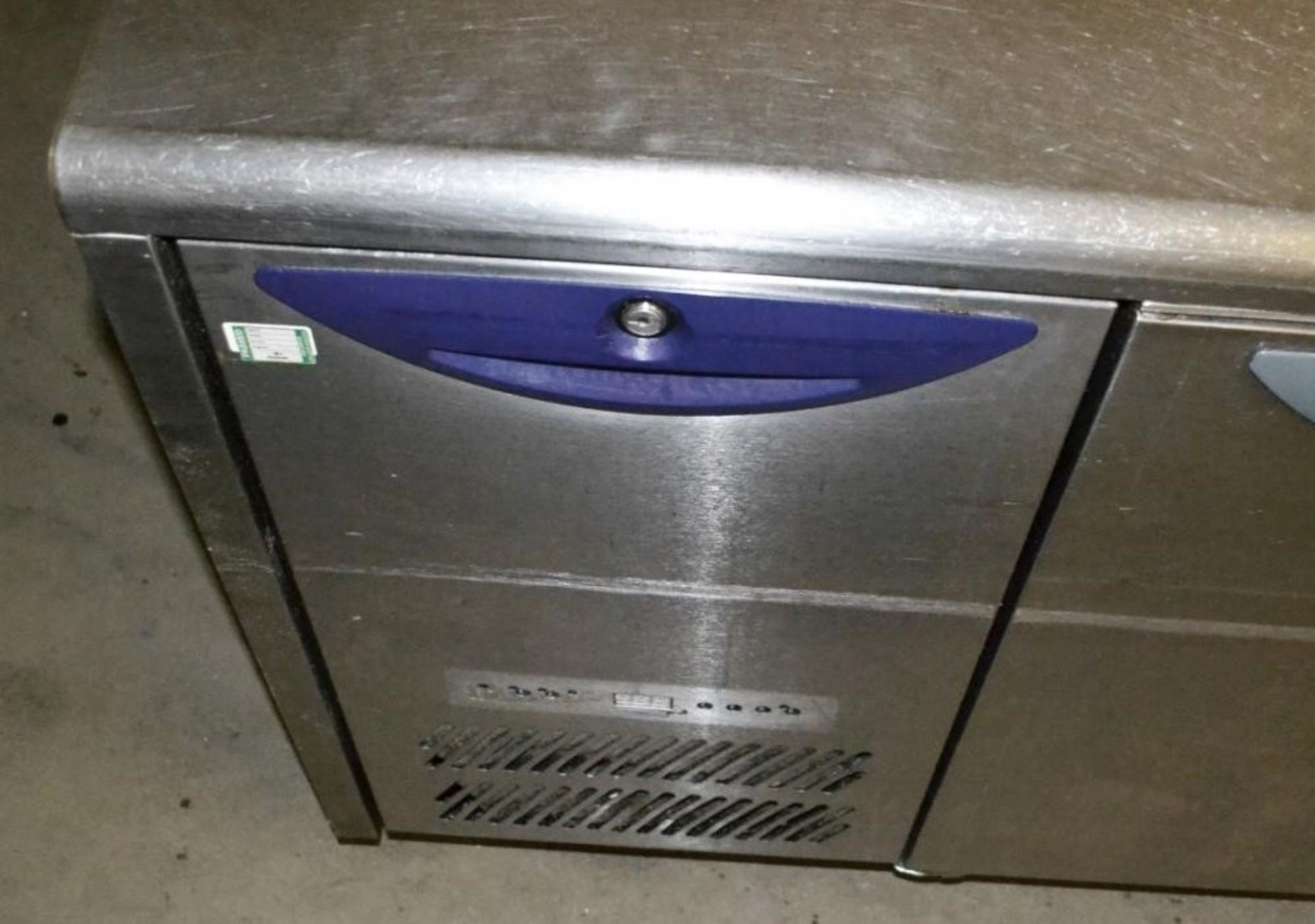 1 x Williams Two Door Counter Top Refrigerated Salad Pizza Prep Bench - Model HO3U - Stainless Steel - Image 7 of 7