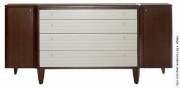 1 x BARBARA BARRY FOR HENREDON "Reeded" Console Unit In Walnut With Cream Drawers - Ref: 5962017 NP1