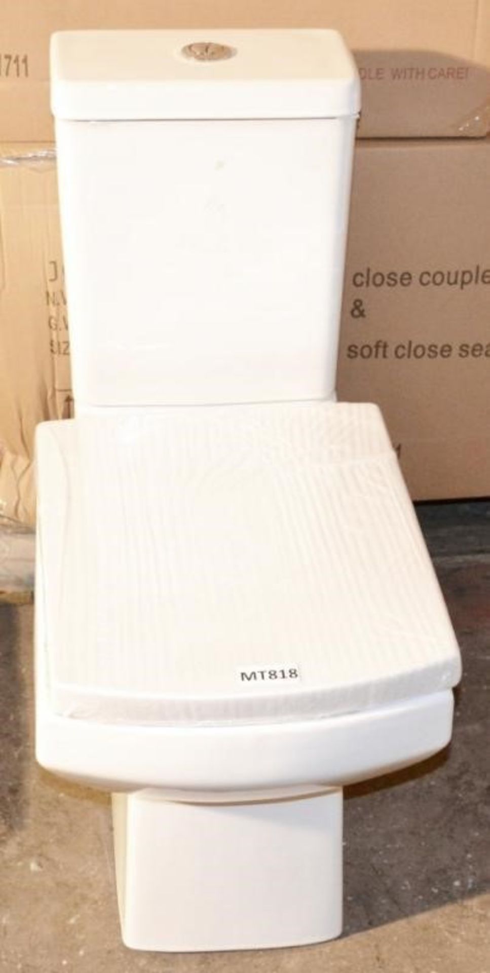 1 x Close Coupled Toilet Pan With Soft Close Toilet Seat And Cistern (Inc. Fittings) - Brand New Box - Image 8 of 9