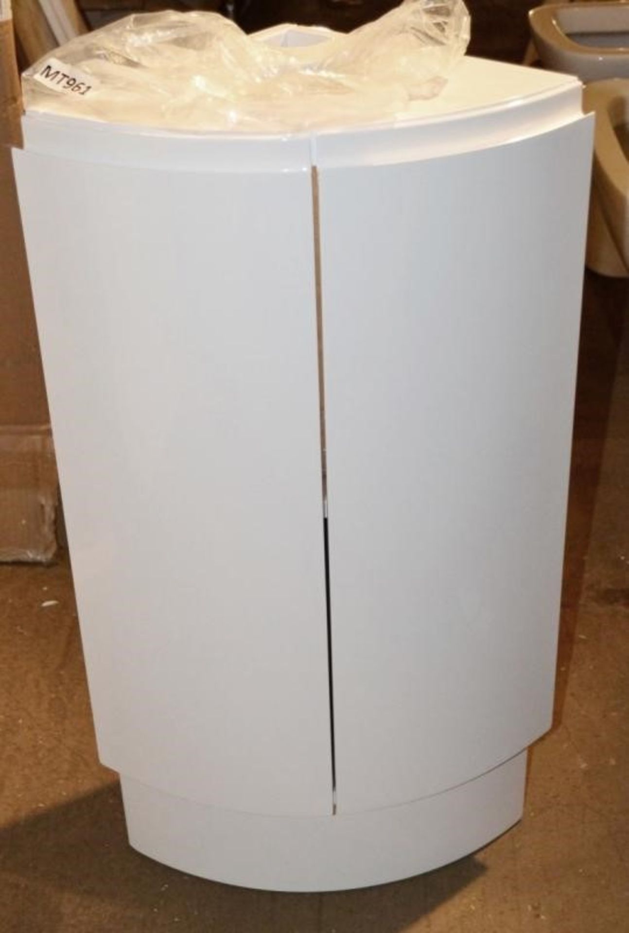 1 x Snow Corner Vanity Corner Unit - White High Gloss Finish - Dimensions: 29 x 29 x 73cm - New / U - Image 3 of 6