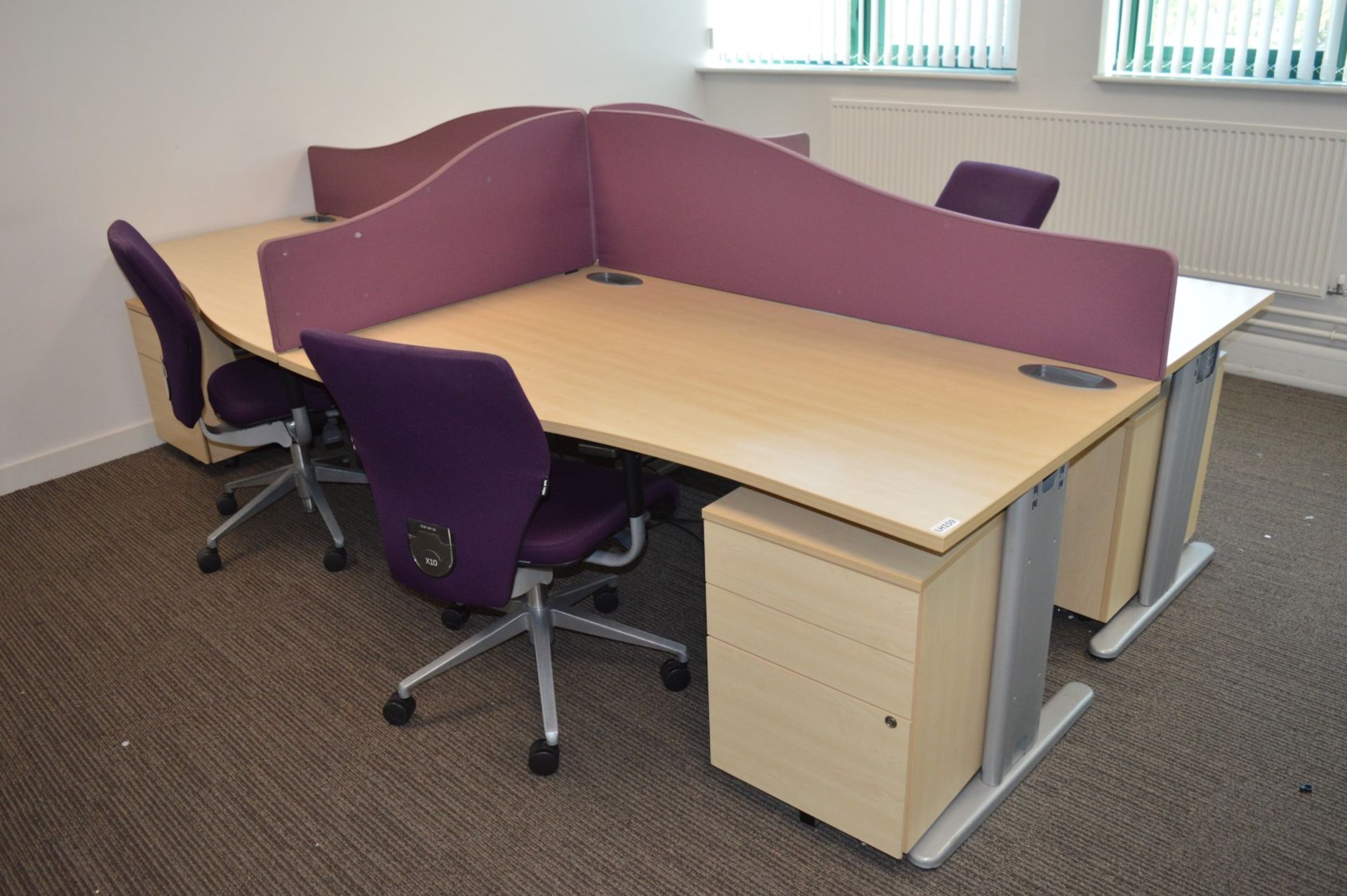 4 x Wave Office Desks With Privacy Partitions - Beech Finish With Purple Privacy Panels - Desk - Bild 4 aus 11
