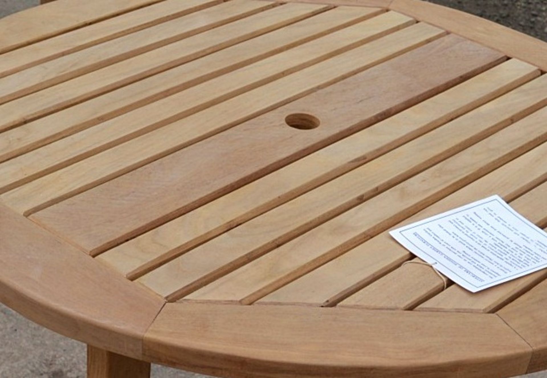 1 x Solid Teak Garden Patio Table - New, Boxed Stock - CL403 - Location: Cheshire WA16 - Bild 4 aus 4