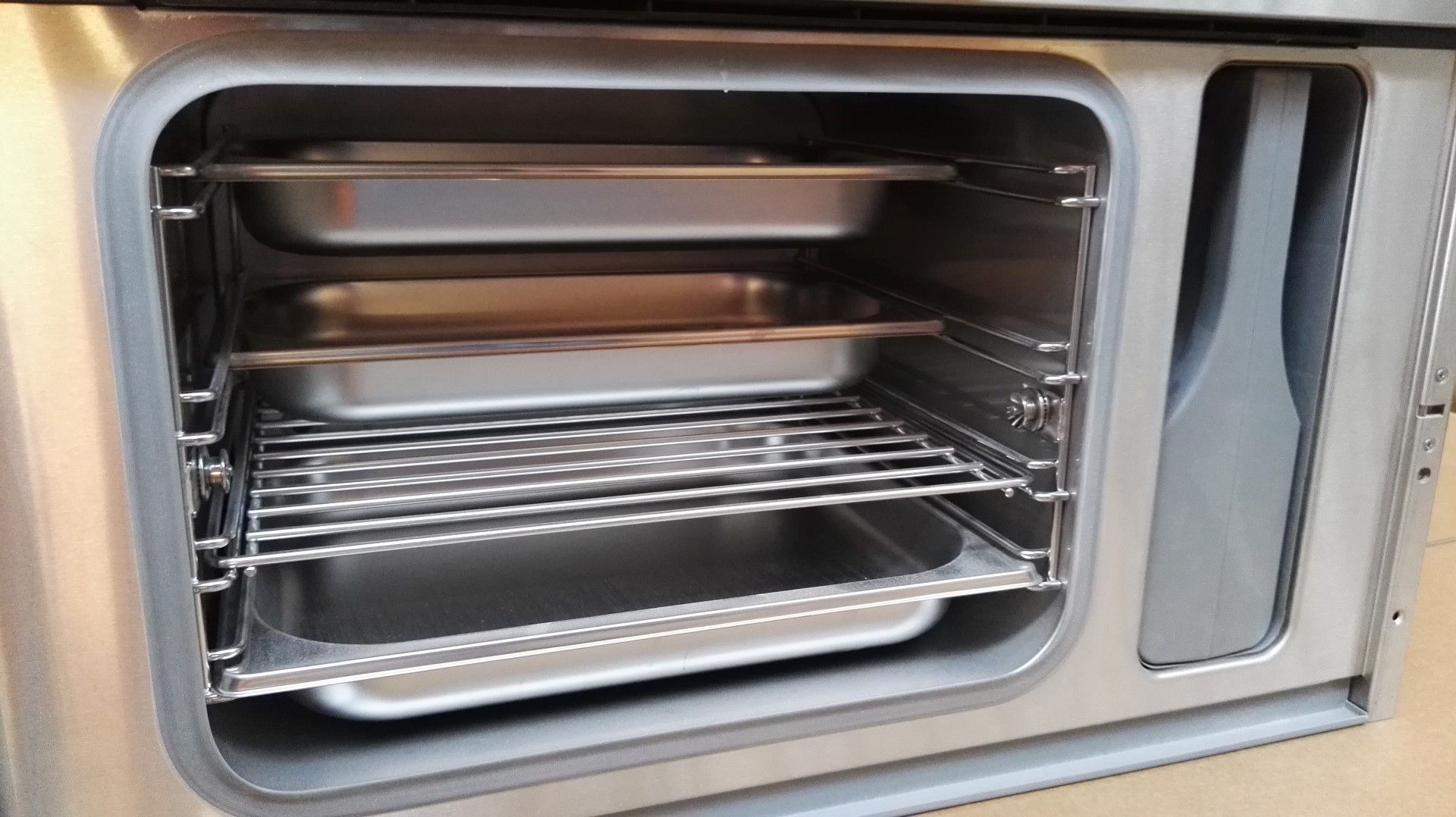 1 x Miele DG2661 60cm Wide Built-in Steam Oven - Unused Condition - CL283 - Location: Altrincham - Image 12 of 13
