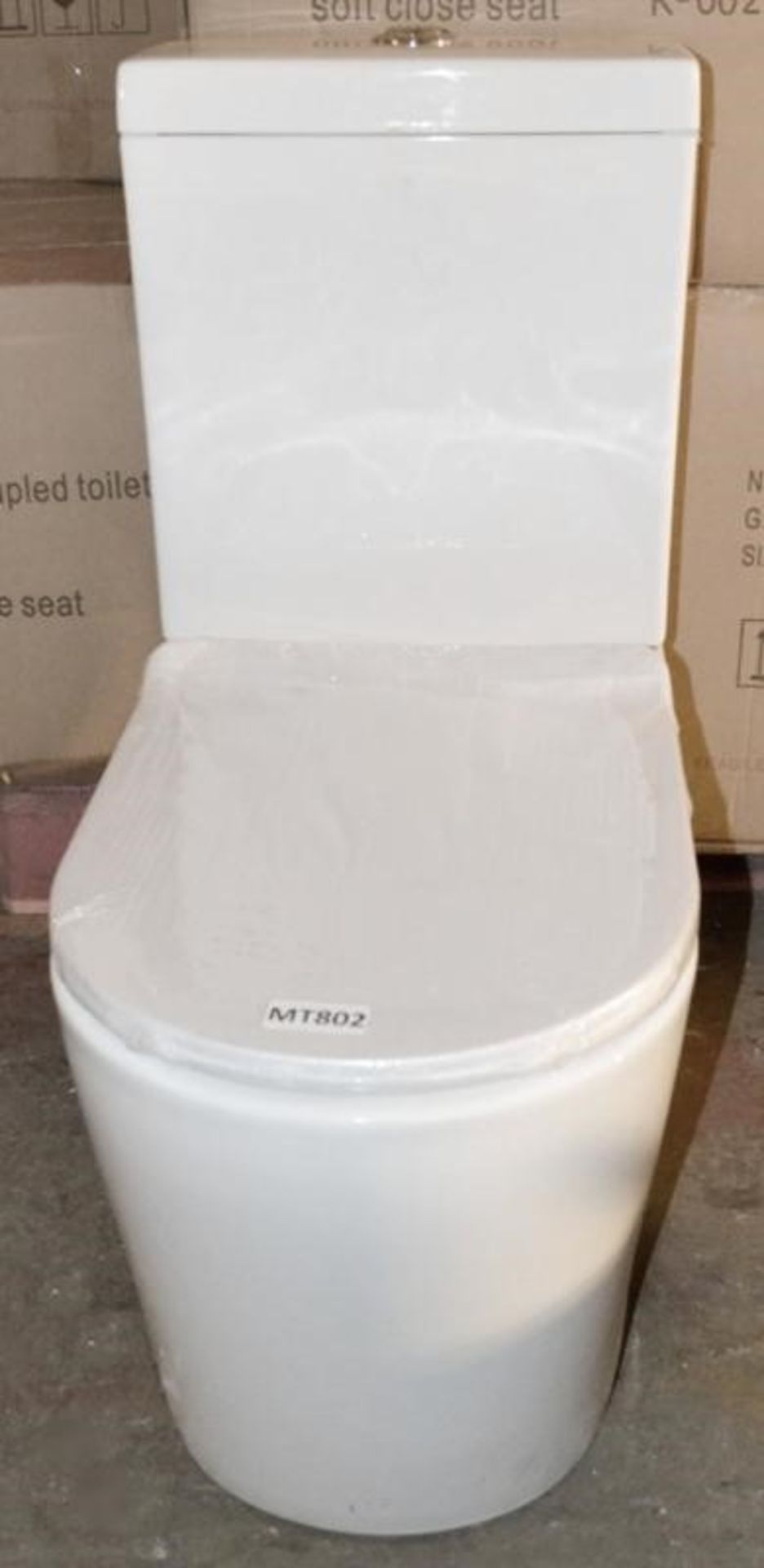 1 x Close Coupled Toilet Pan With Soft Close Toilet Seat And Cistern (Inc. Fittings) - Brand New Box - Image 4 of 11