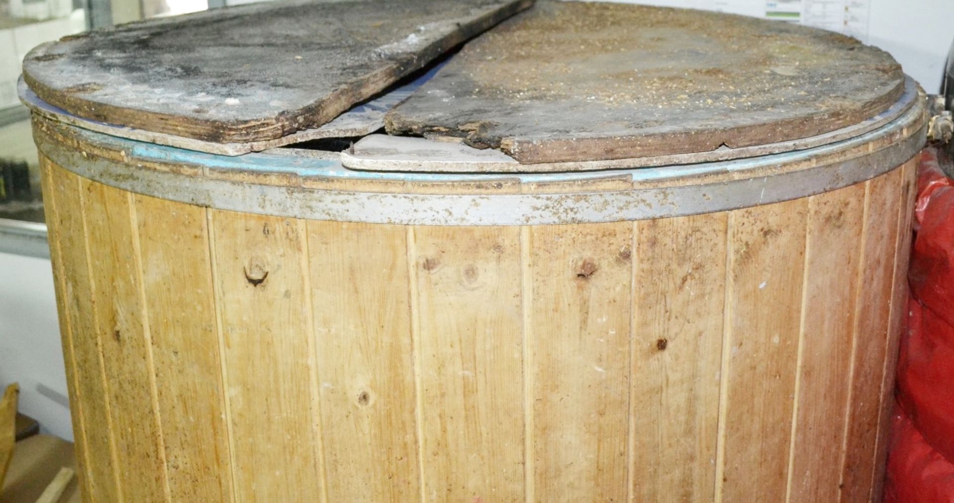 1 x Commercial Brewers Timber Mashtun - Image 2 of 4