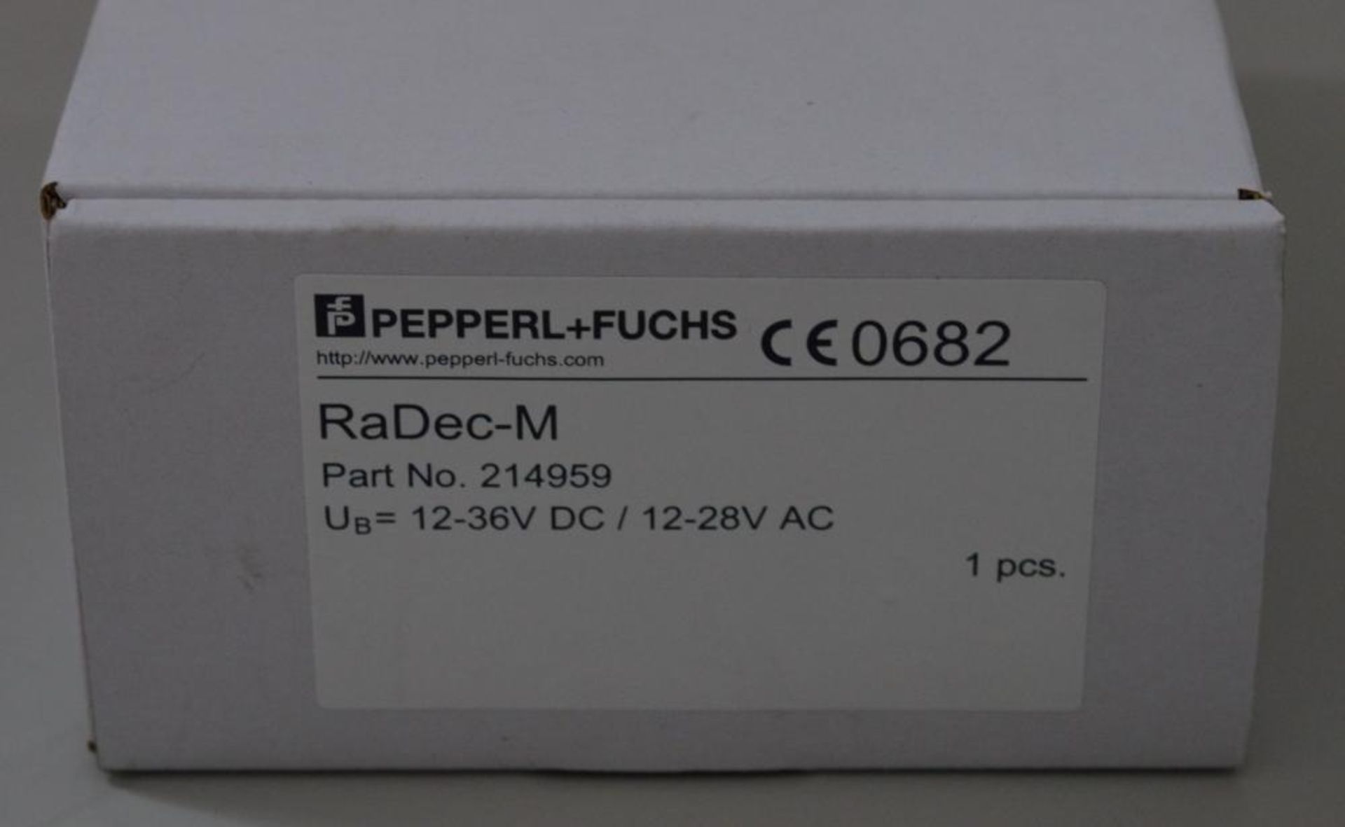1 x Pepperl & Fuchs RaDec-M Radar Motion Detector - Suitable For Automatic Doors - 24Ghz - Image 2 of 5
