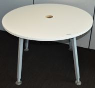 1 x White Gloss Height Adjustable Meeting Table
