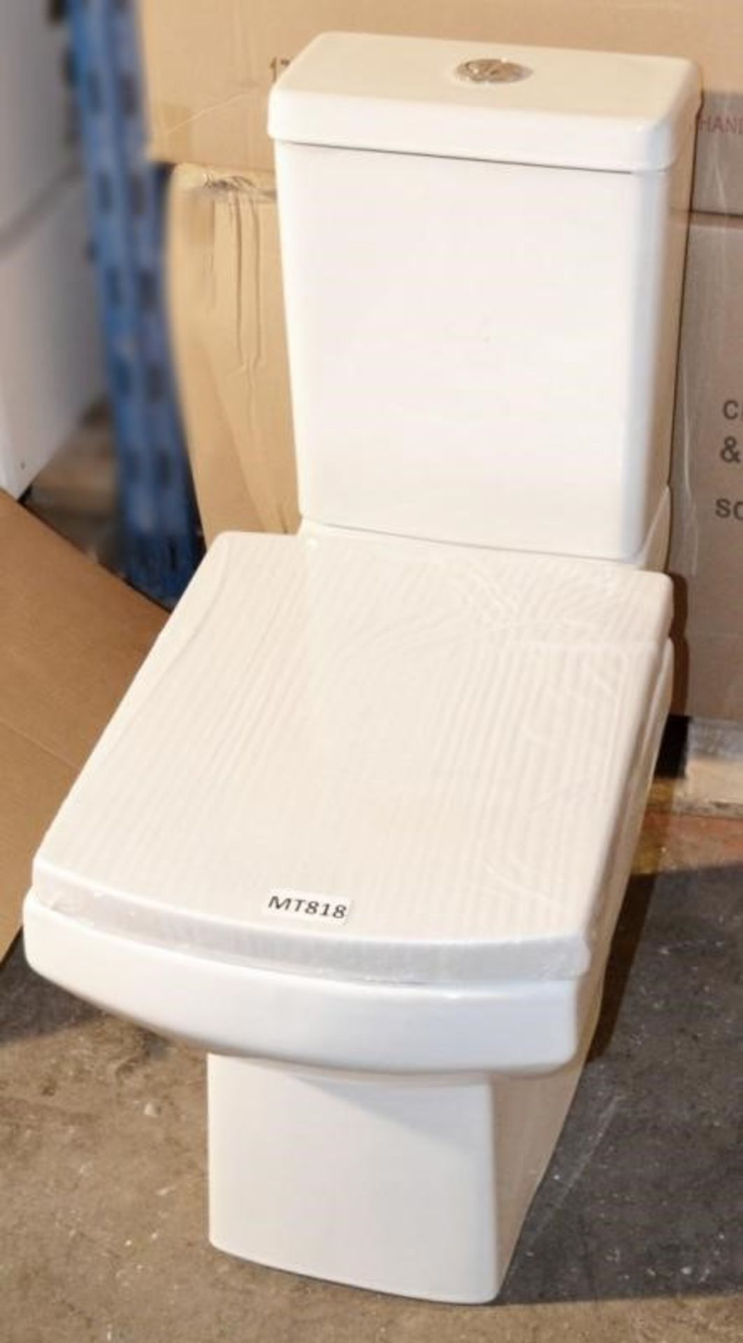 1 x Close Coupled Toilet Pan With Soft Close Toilet Seat And Cistern (Inc. Fittings) - Brand New Box - Image 2 of 9