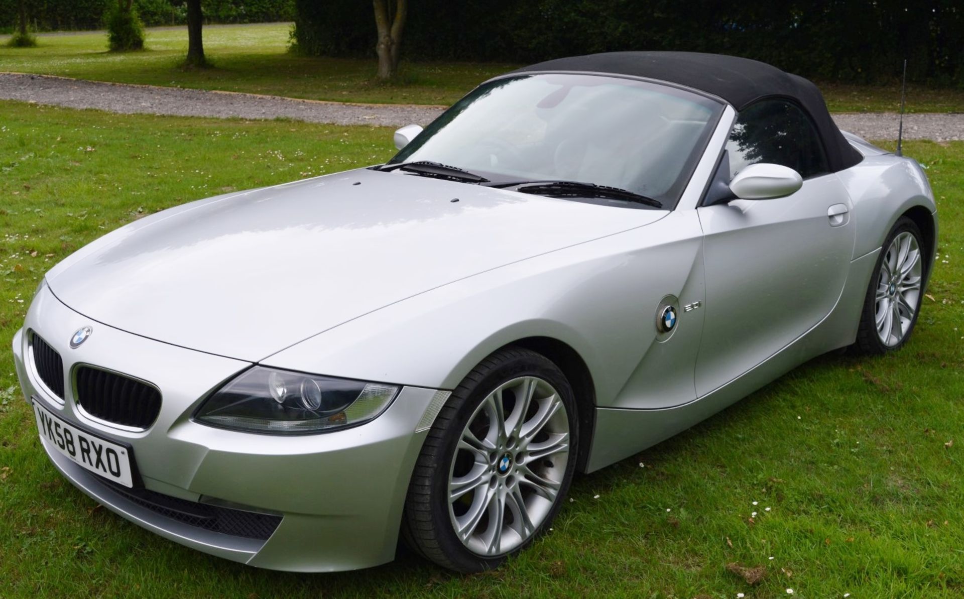 1 x BMW M Sport Convertible Z4 2.0i - 2008 58 Plate - 54,000 Miles - Silver Finish - Power Roof -