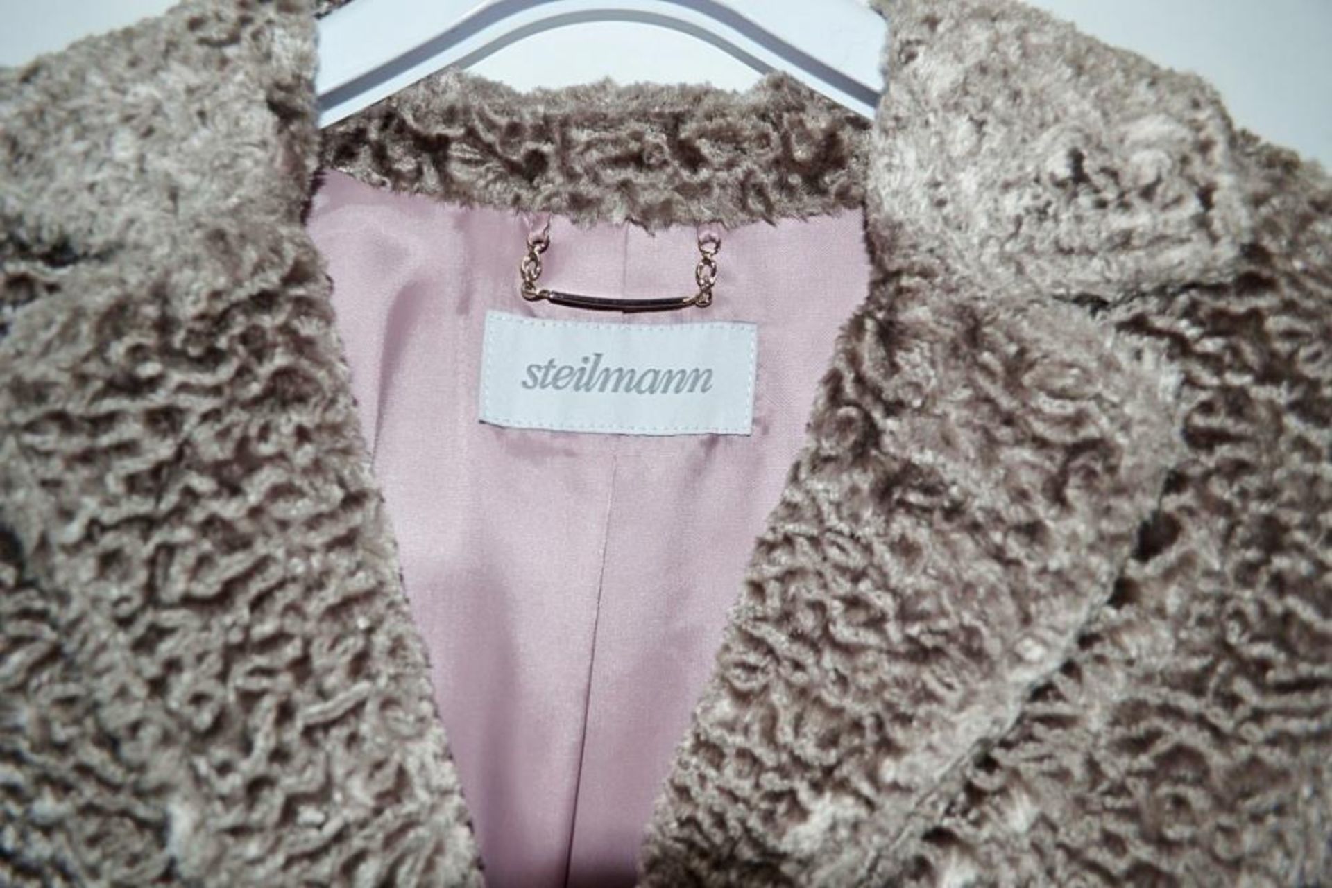 1 x Steilmann Womens Vintage-Style Faux Fur Winter Coat - Colour: Mocha - Size 12 - CL210 - New Samp - Image 4 of 4