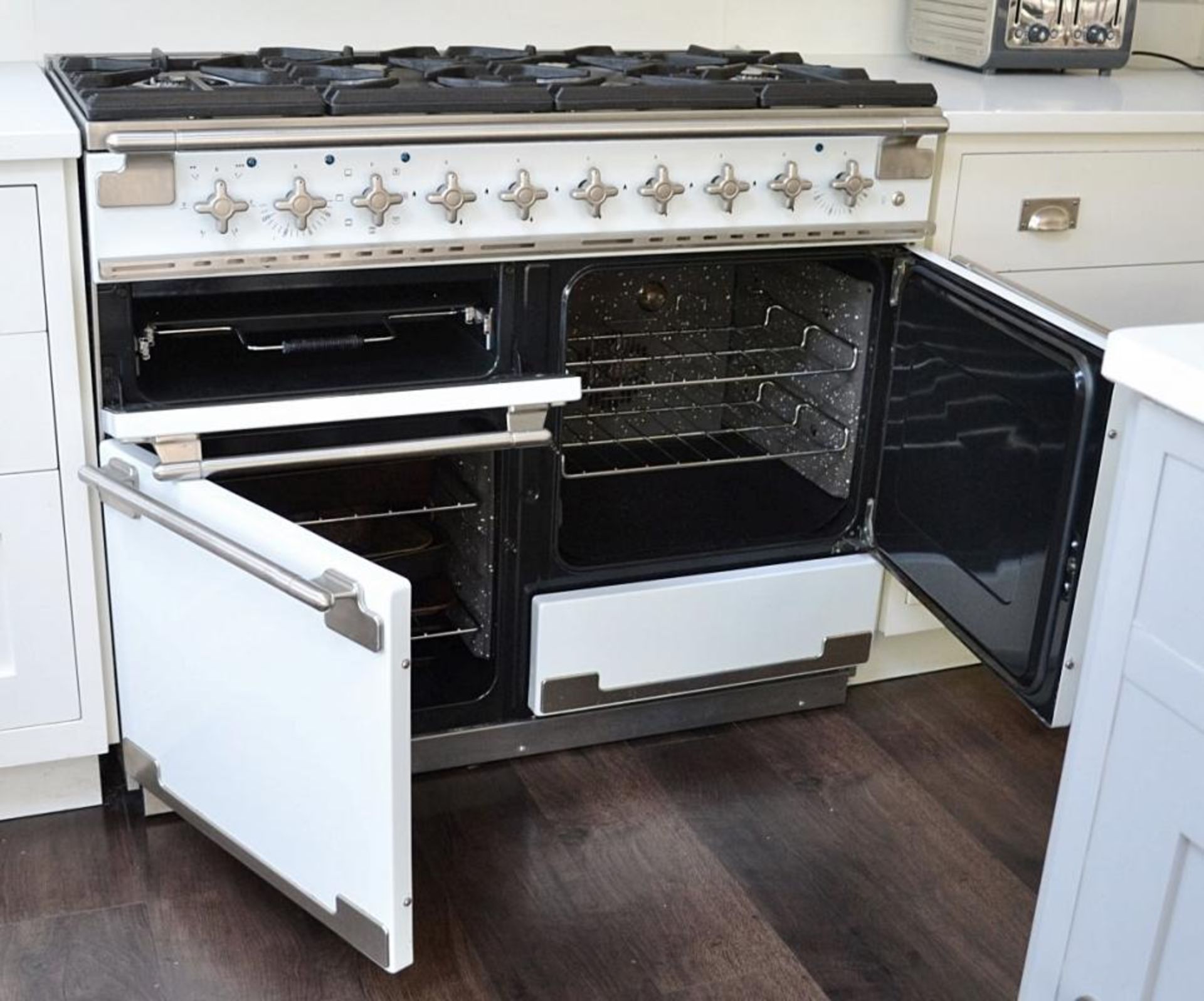 1 x Rangemaster Alise 110cm 6-Burner Gas Cooker In White And Brushed Steel - Used In Very Good, Clea - Image 4 of 5