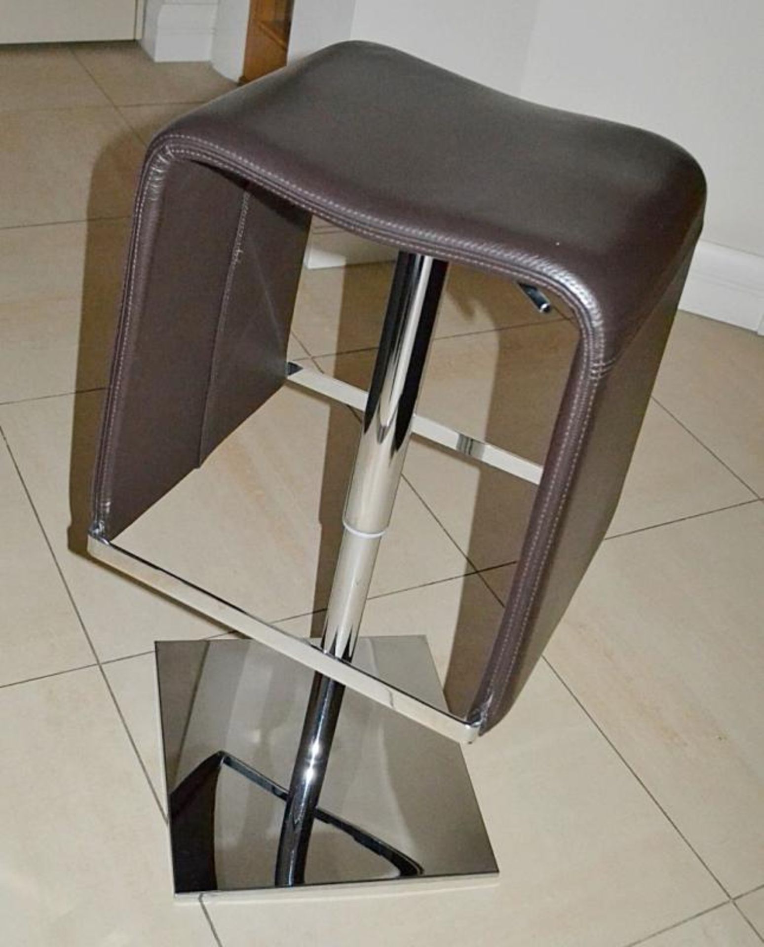 1 x Luxurious Porada "BRANDO" Gas Lift Genuine Leather Designer Stool - Dimensions: W46 x D41 x - Bild 5 aus 5