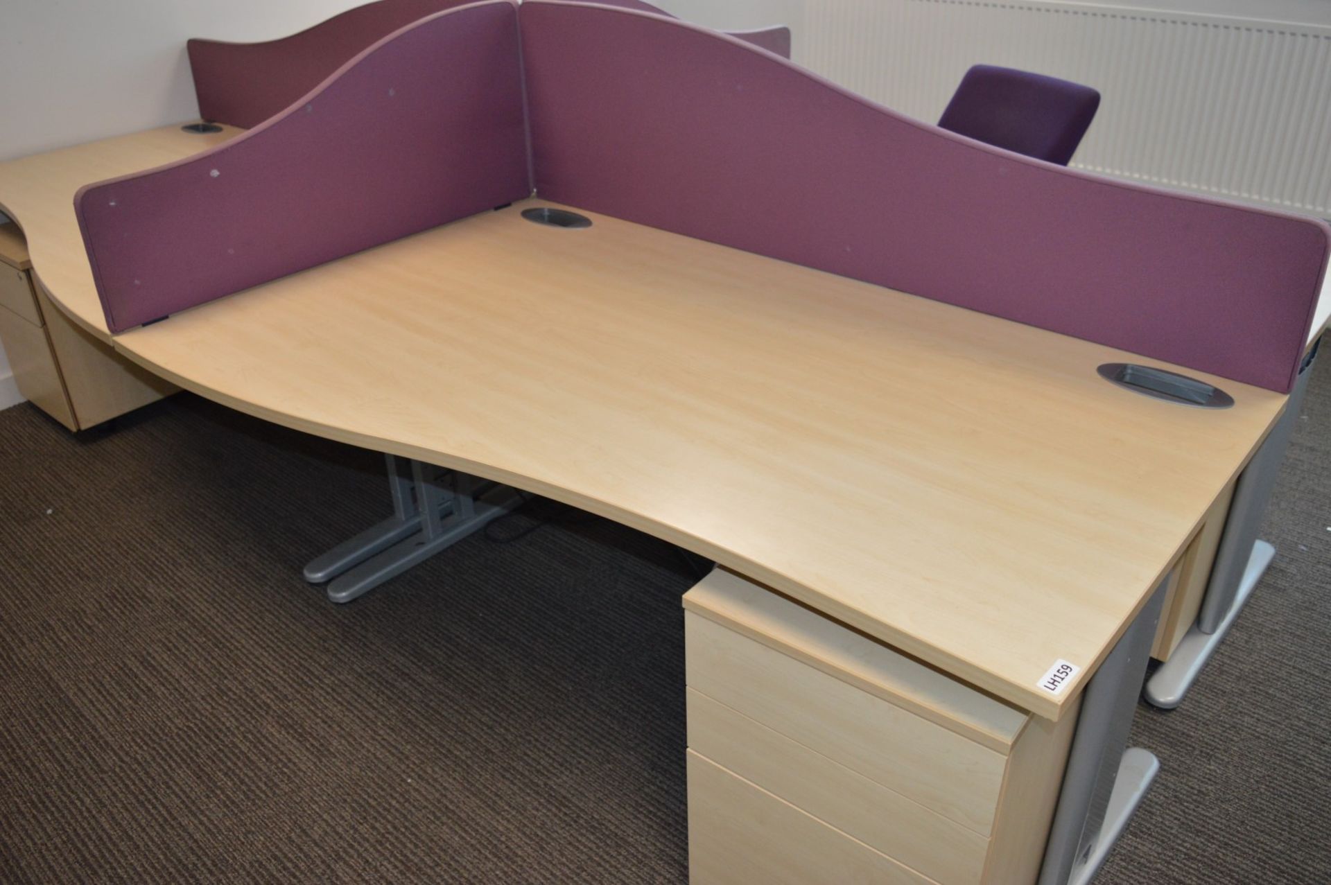 4 x Wave Office Desks With Privacy Partitions - Beech Finish With Purple Privacy Panels - Desk - Bild 7 aus 11