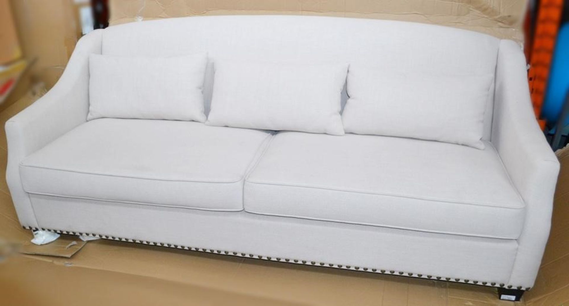 1 x EICHHOLTZ "Langford" Sofa (109079) - Finished In Jacquard Cream Upholstery, With Black Legs And - Bild 4 aus 11