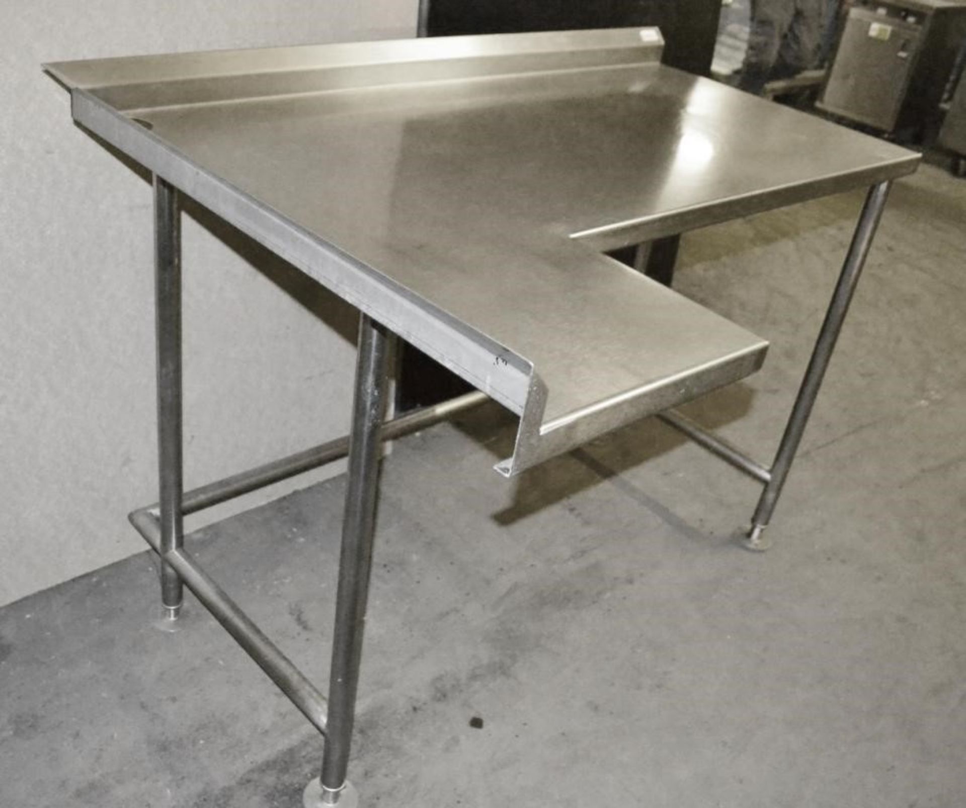 1 x Stainless Steel Commercial Corner Prep Counter With Spashback - Dimensions: W142 x D98 x H102cm - Image 4 of 4