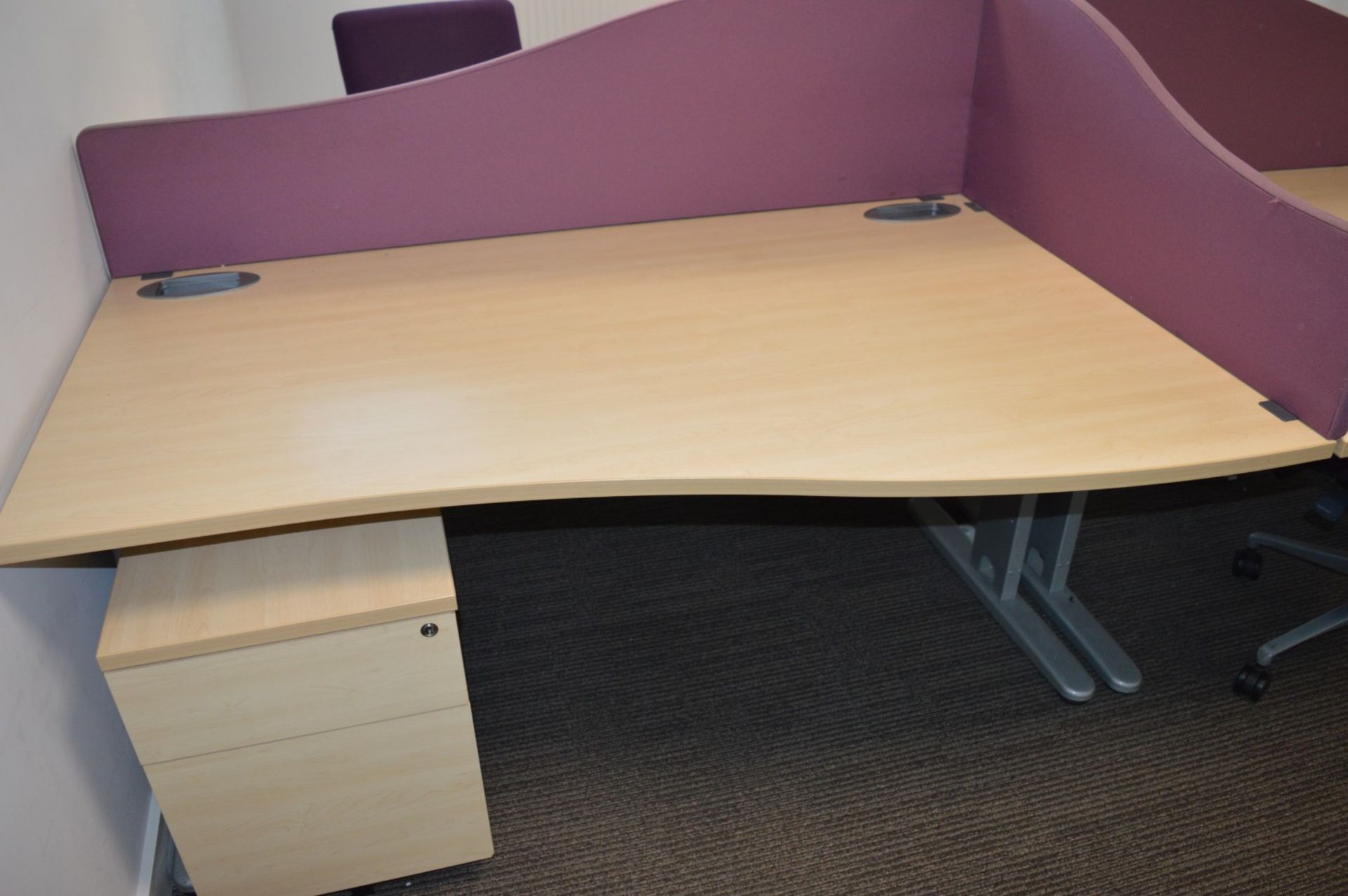 4 x Wave Office Desks With Privacy Partitions - Beech Finish With Purple Privacy Panels - Desk - Bild 8 aus 11