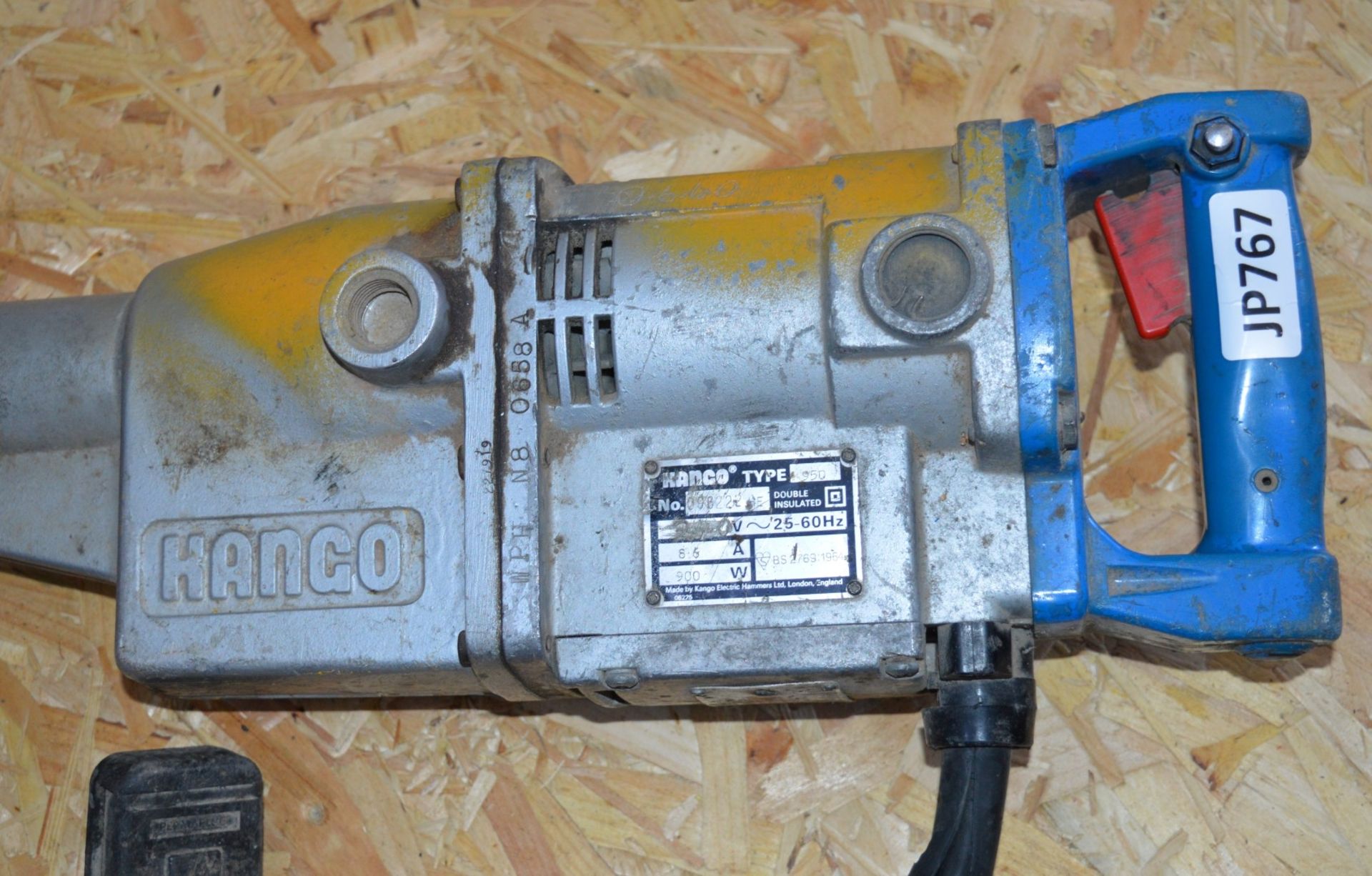 1 x Kango 950 Concrete Breaker / Hammer Drill With Two Drill Bits - 240v UK Plug - CL011 - Ref JP767 - Image 5 of 9