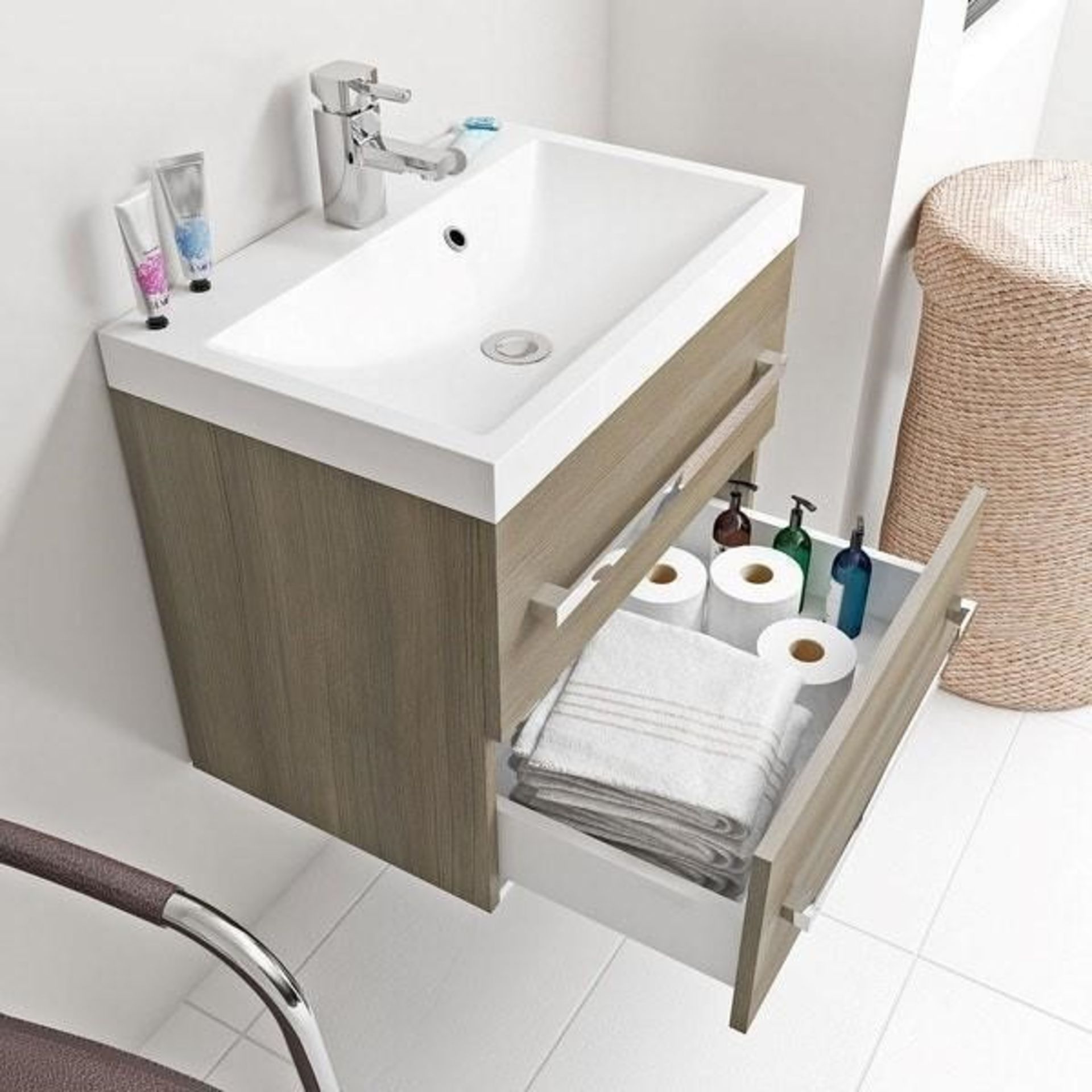 1 x Drift Walnut 600mm Wall Hung Vanity Unit With Chrome Handles - Unboxed Ex-display Item - Dimensi - Image 4 of 4