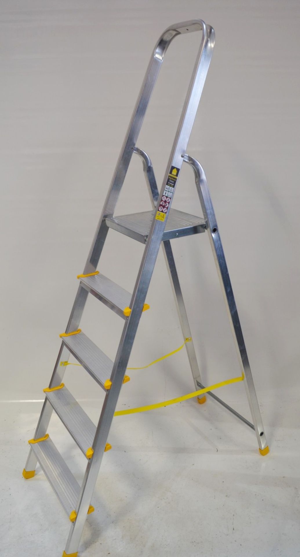 1 x Horizon 5 Tread Aluminum Platform Steps - Model 1210-005 - Lightweight and Easy to Handle, 150kg - Image 5 of 7