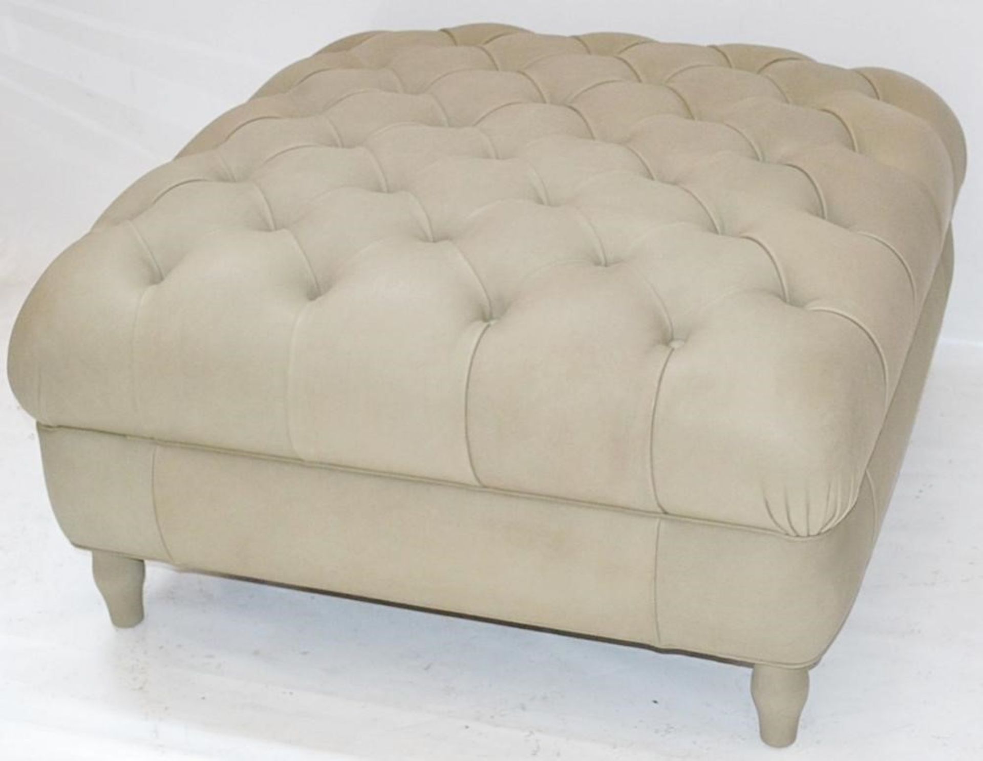 1 x POLTRONA FRAU "Chester" Square Buttoned Pouf Richly Upholstered In Pelle Frau® Century Leather ( - Image 5 of 9